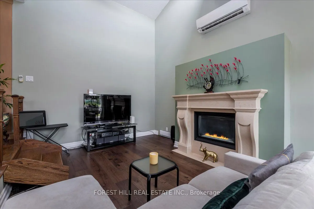 21 PINETREE Court