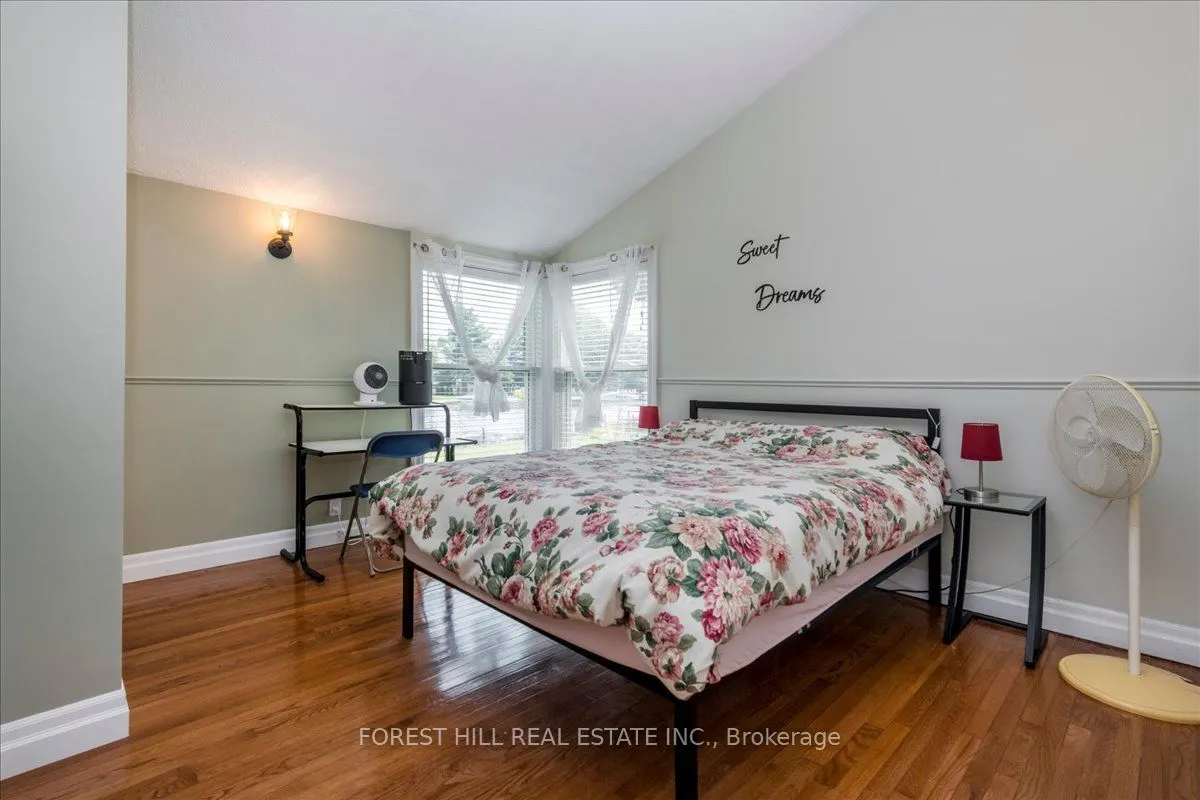 21 PINETREE Court