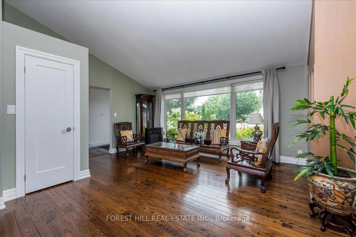 21 PINETREE Court