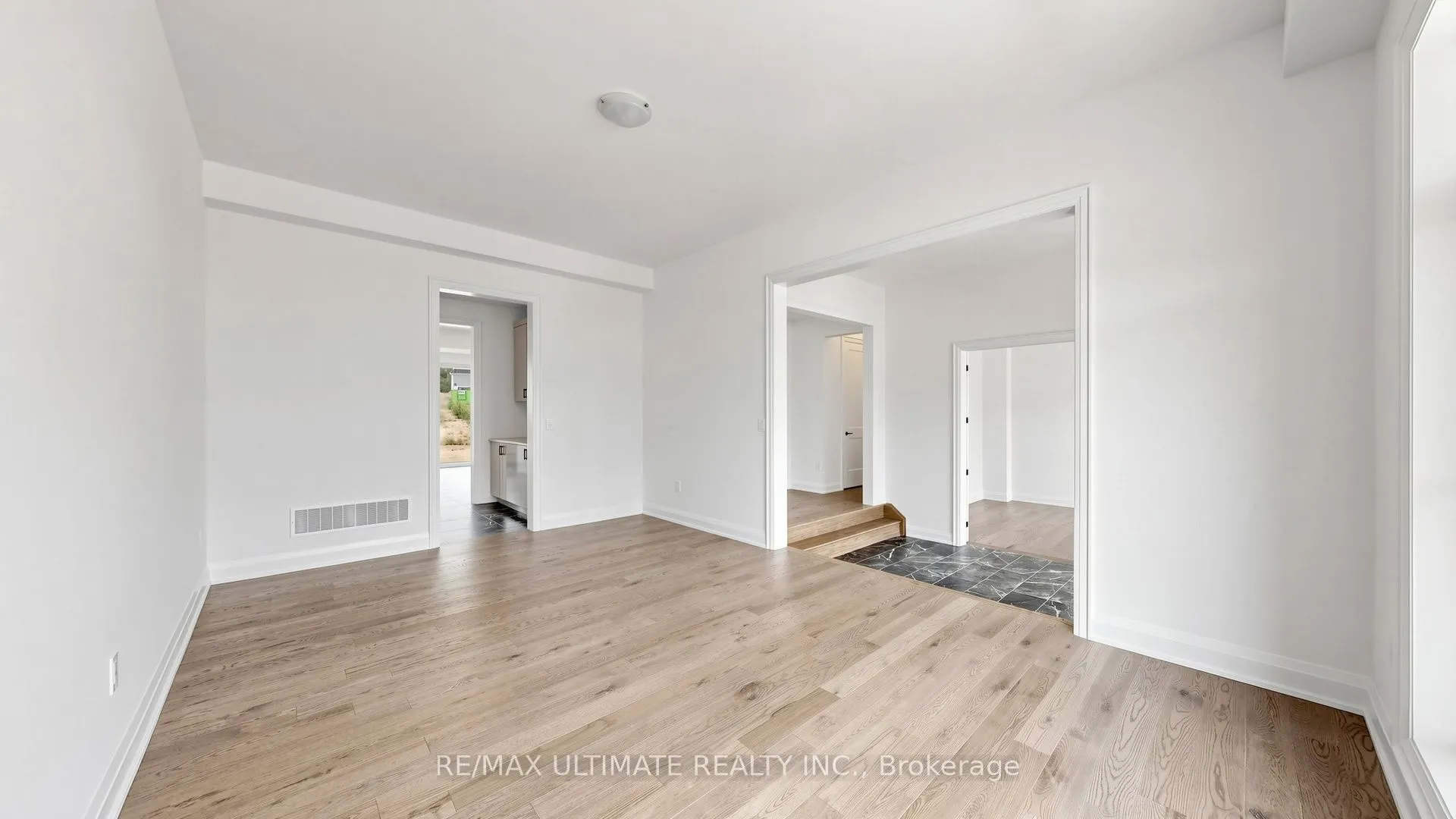 12 Aldwinckle Avenue