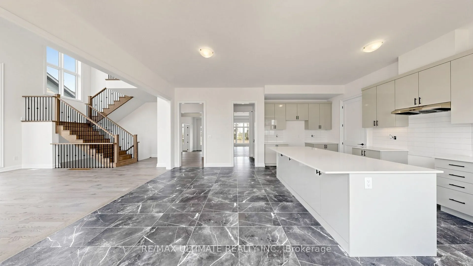 12 Aldwinckle Avenue
