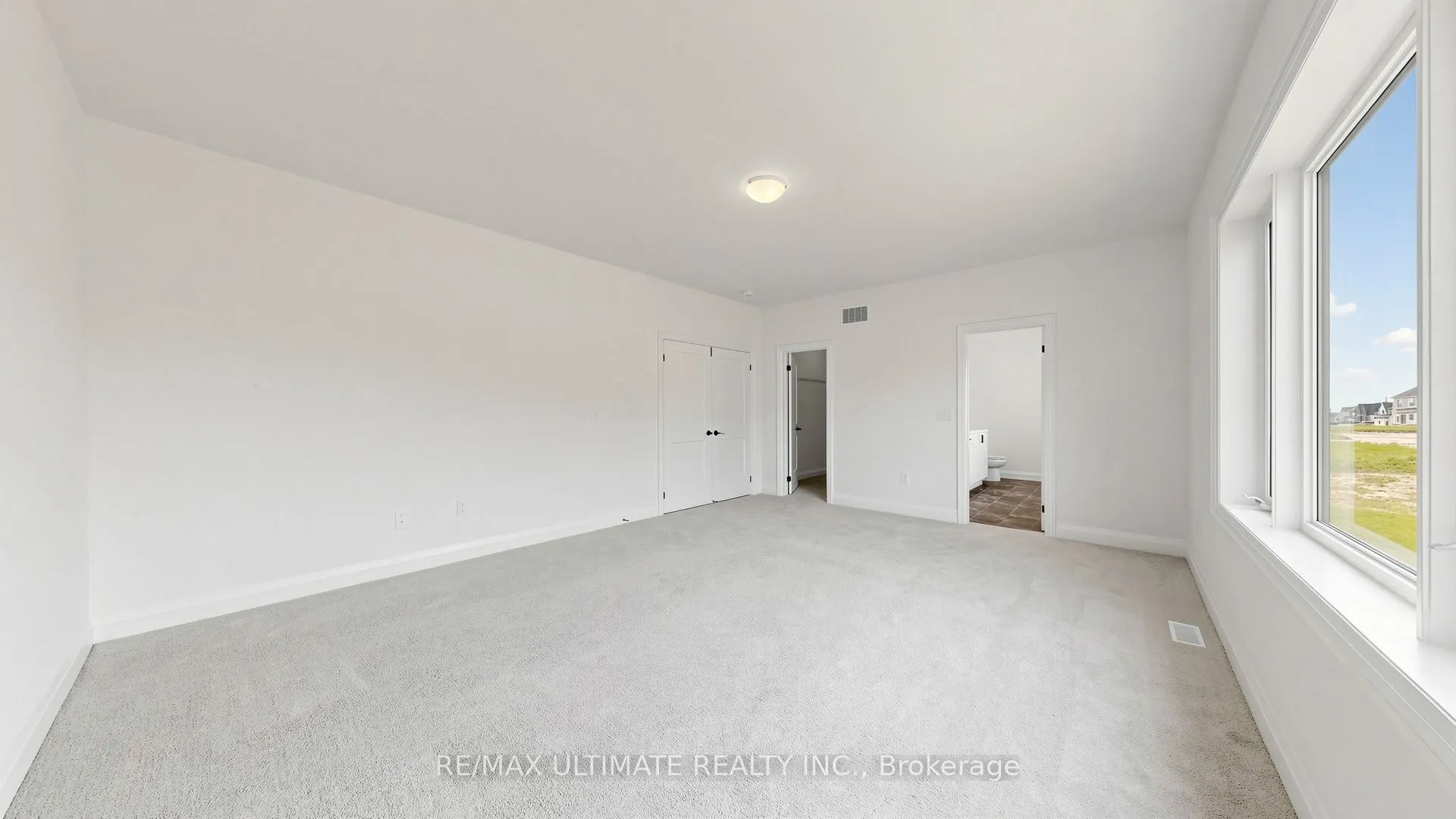 12 Aldwinckle Avenue