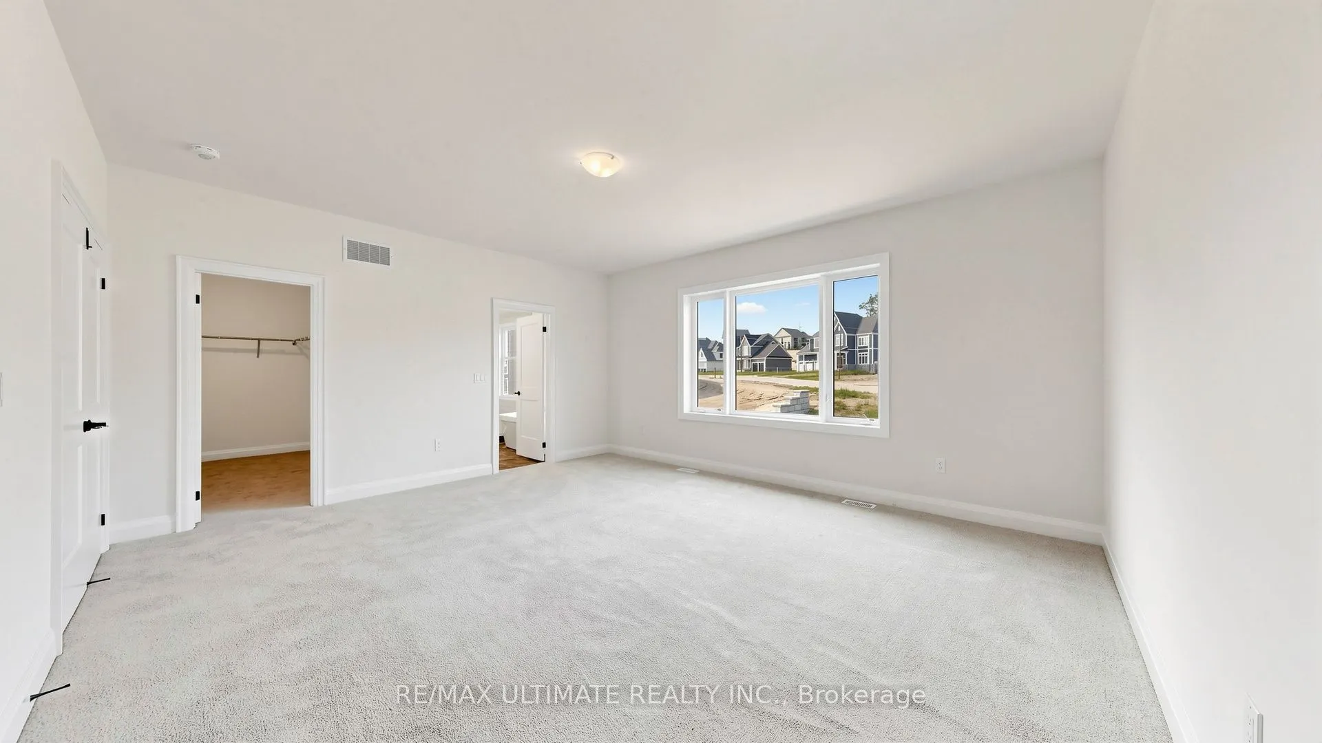 12 Aldwinckle Avenue