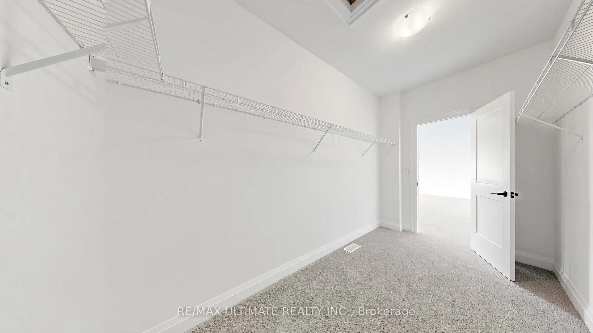 12 Aldwinckle Avenue