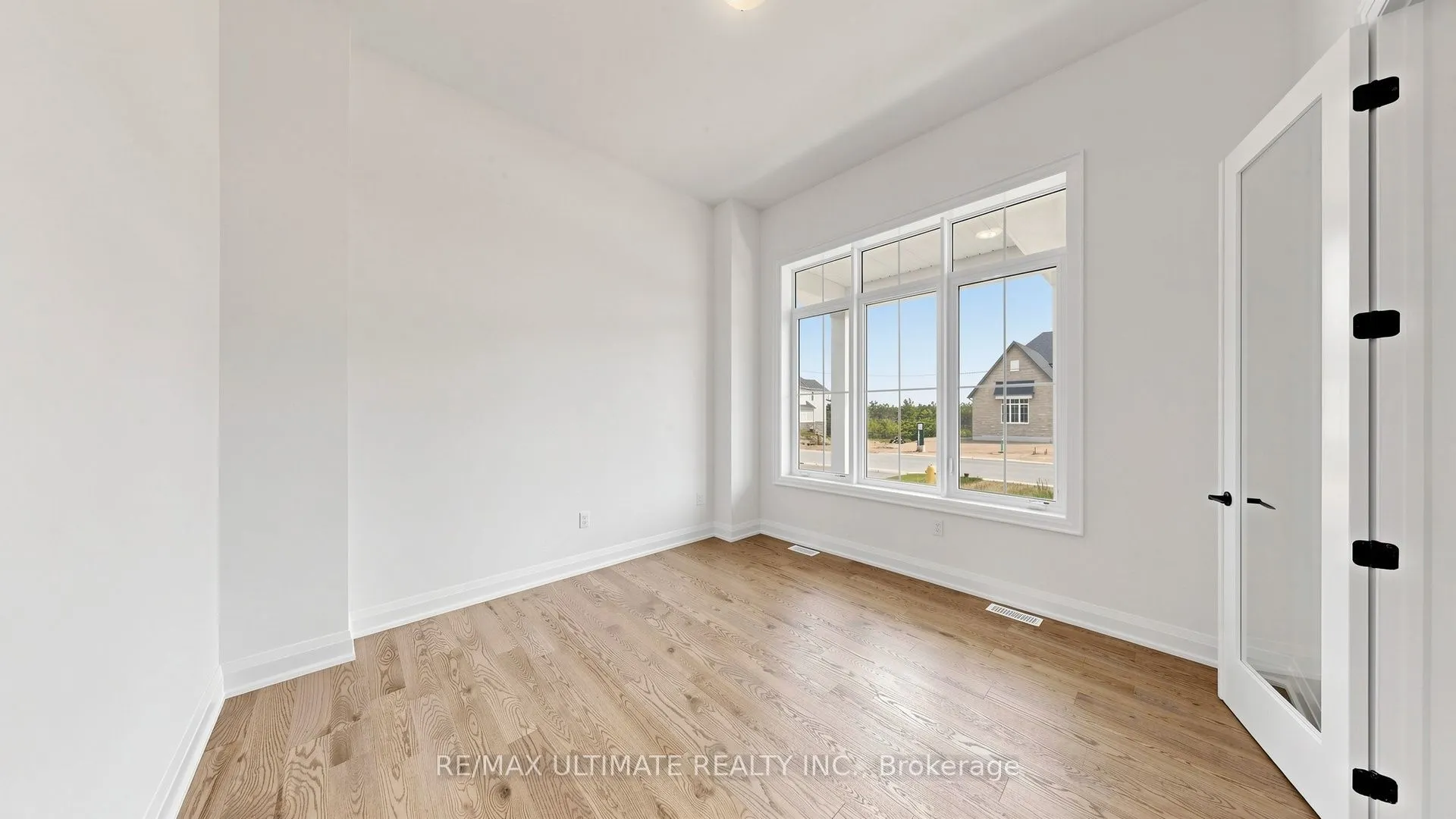 12 Aldwinckle Avenue