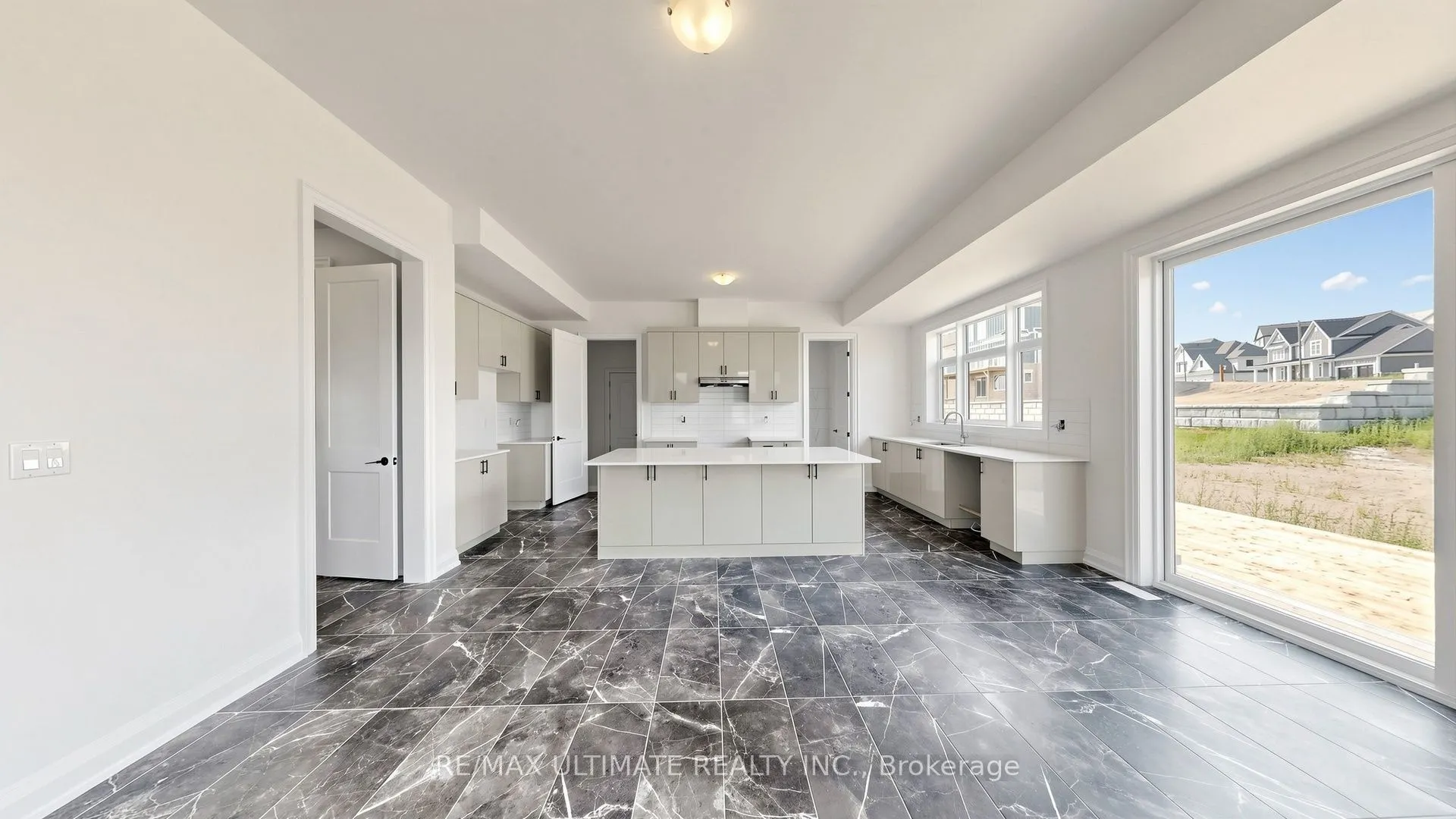 12 Aldwinckle Avenue