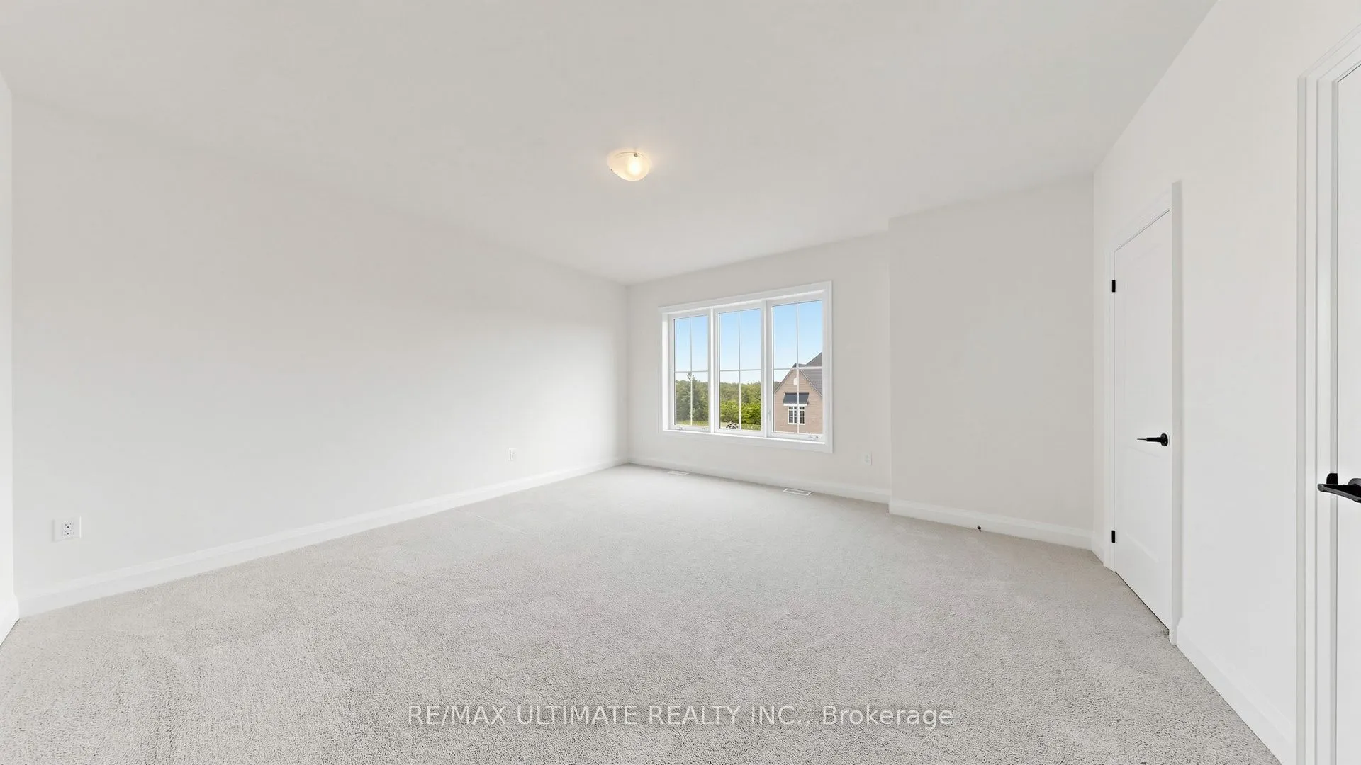 12 Aldwinckle Avenue