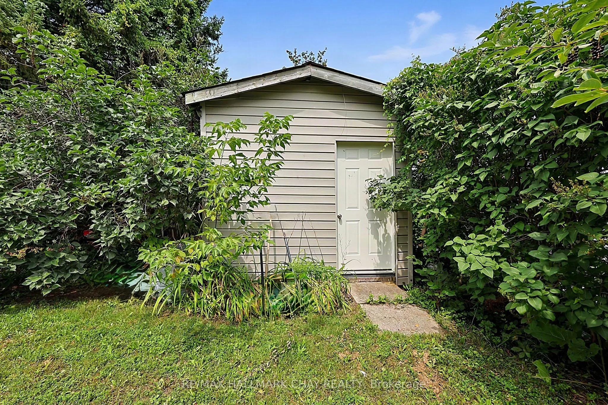 133 Daphne Crescent
