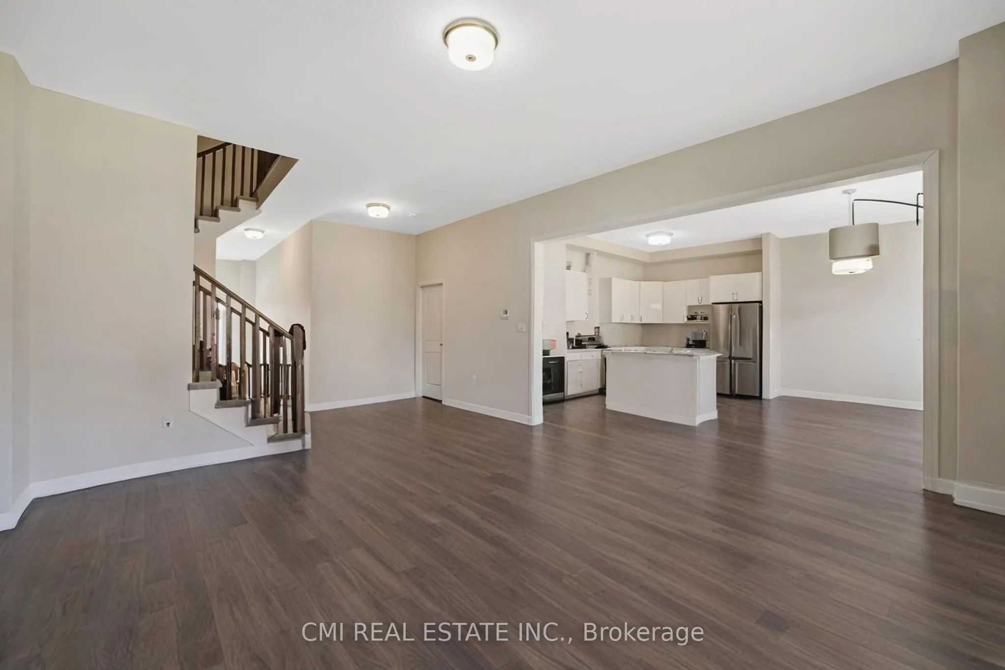 3742 Sunbank Crescent