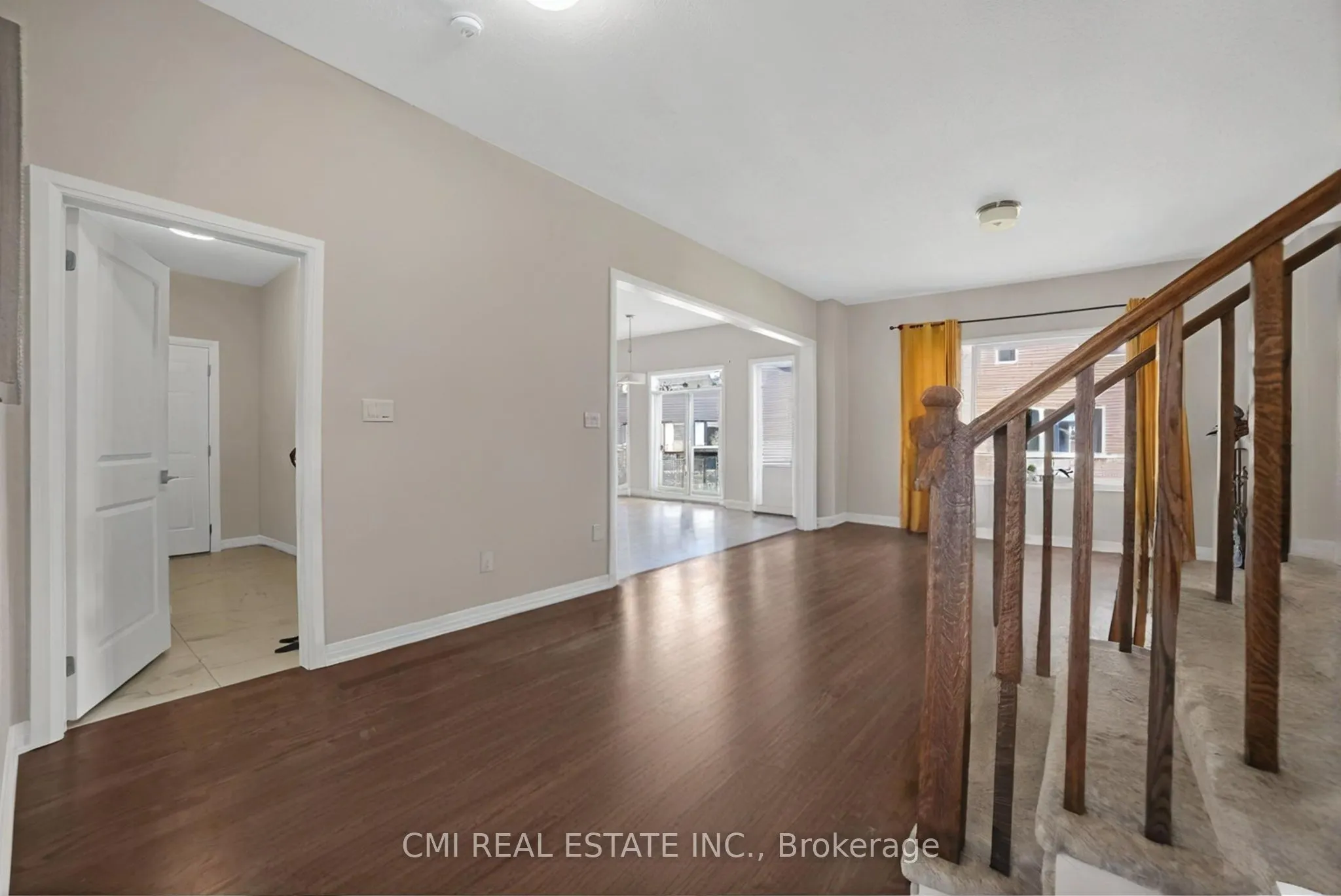 3742 Sunbank Crescent