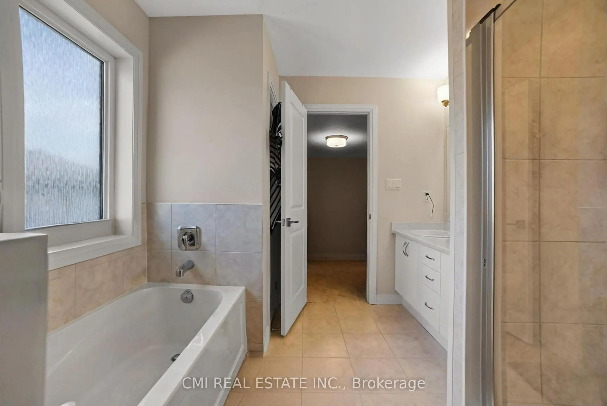 3742 Sunbank Crescent