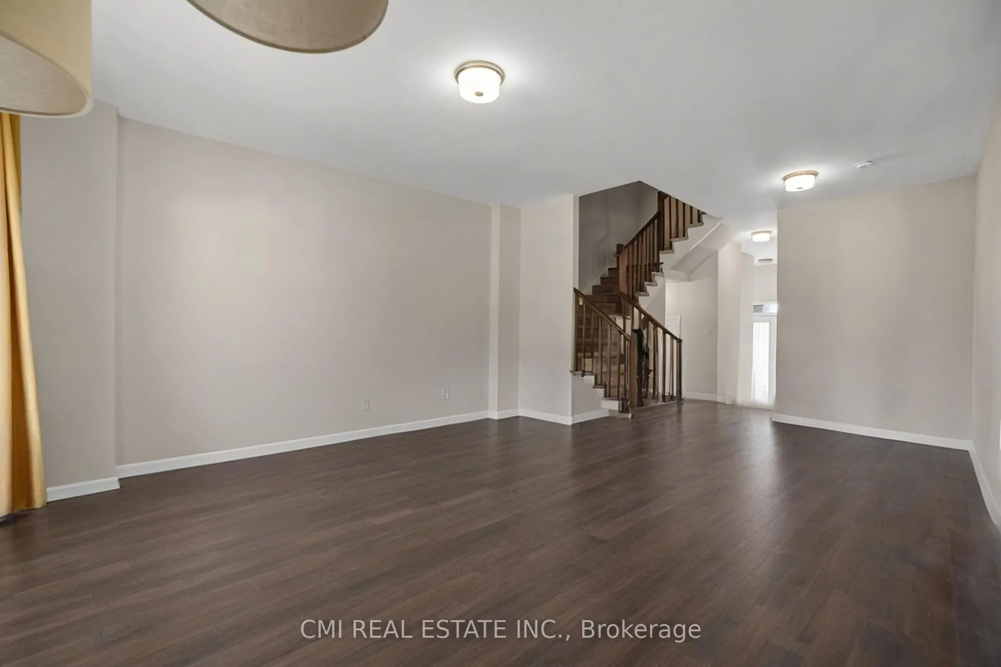3742 Sunbank Crescent