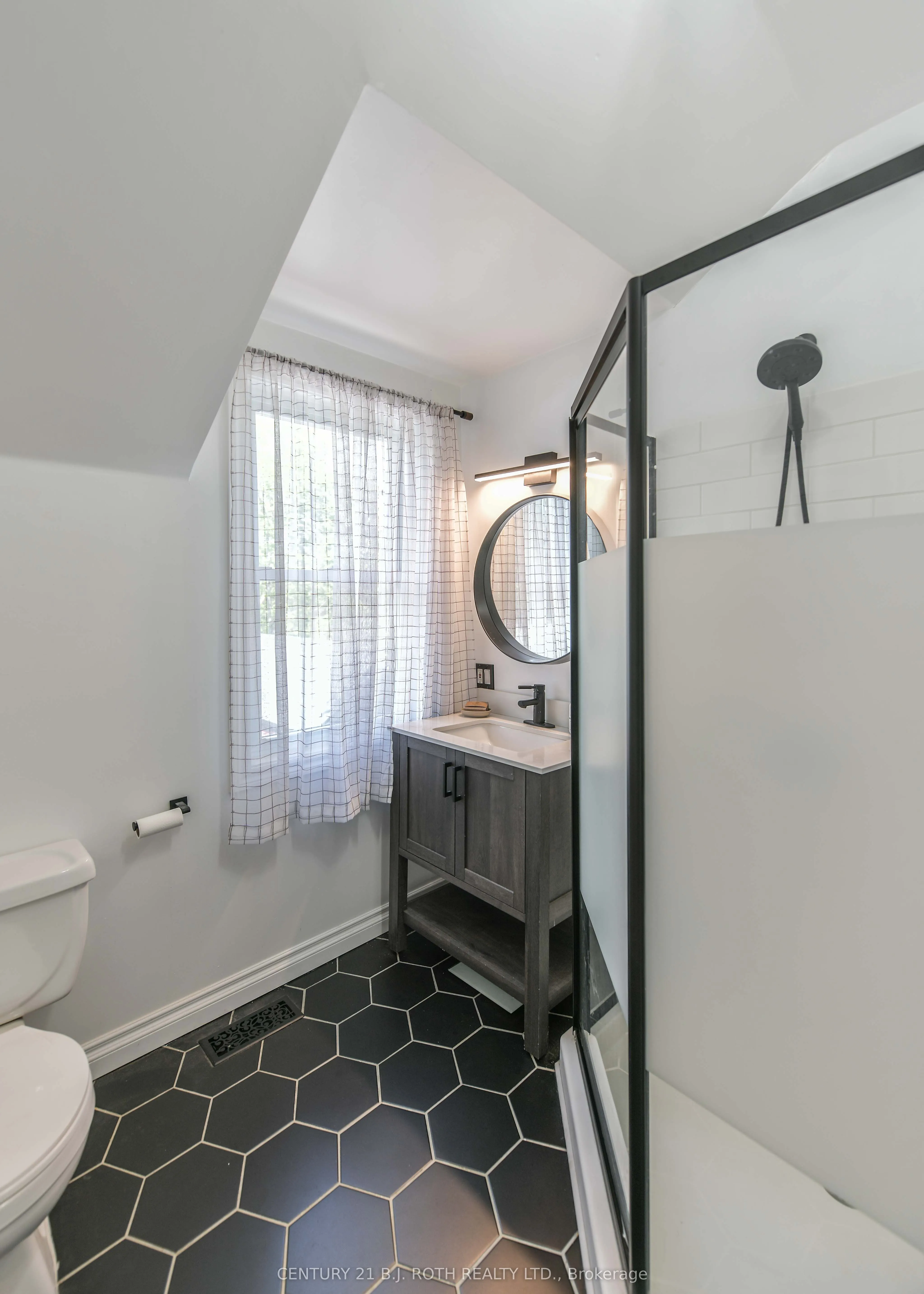 80 Coldwater Road W