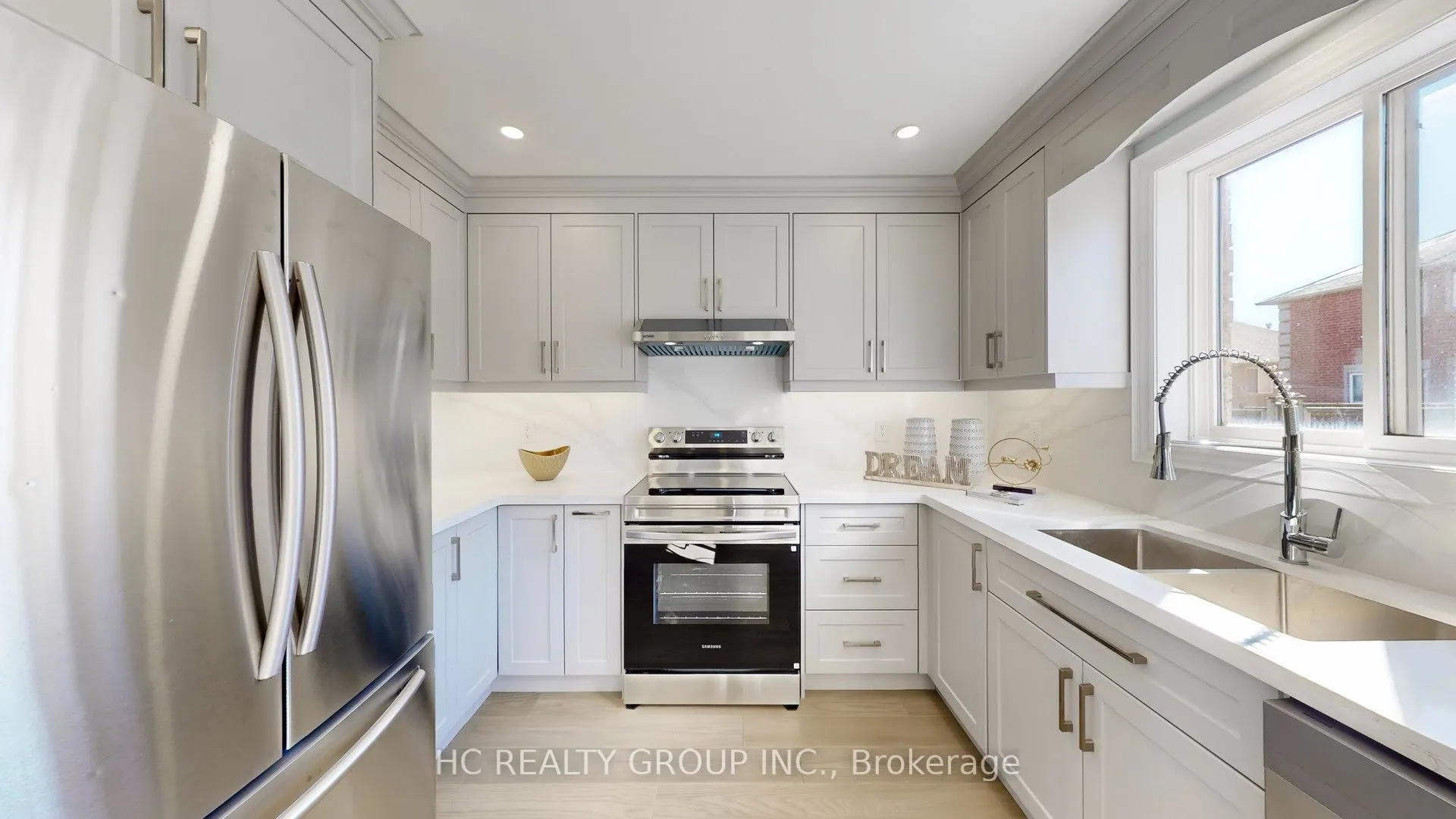 75 Ambler Bay
