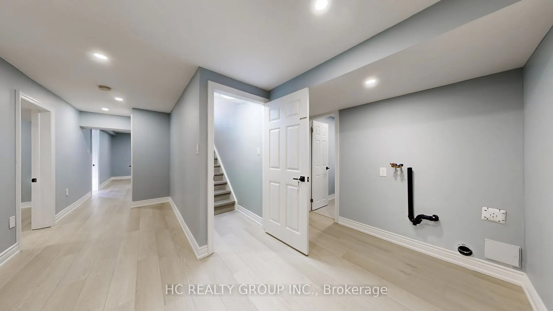 75 Ambler Bay