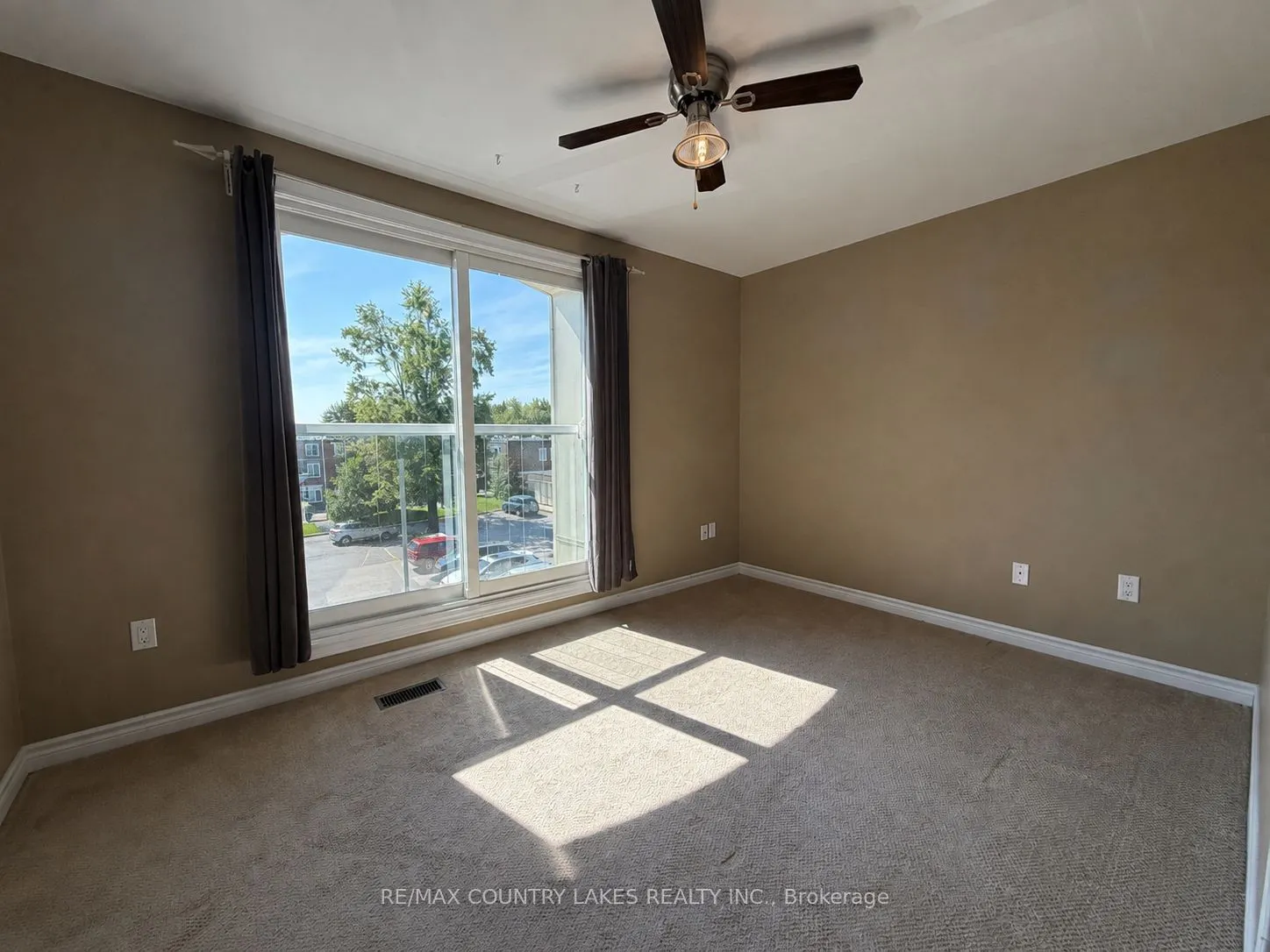 4 Paradise Boulevard #11