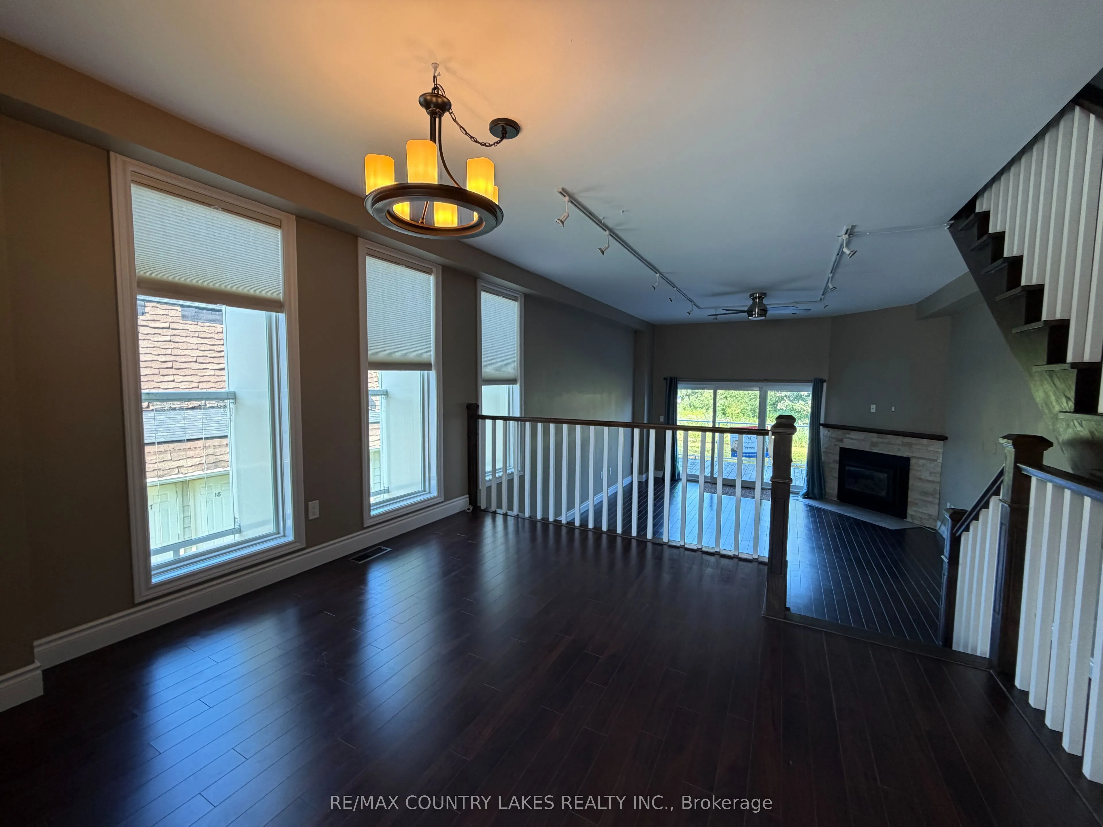 4 Paradise Boulevard #11