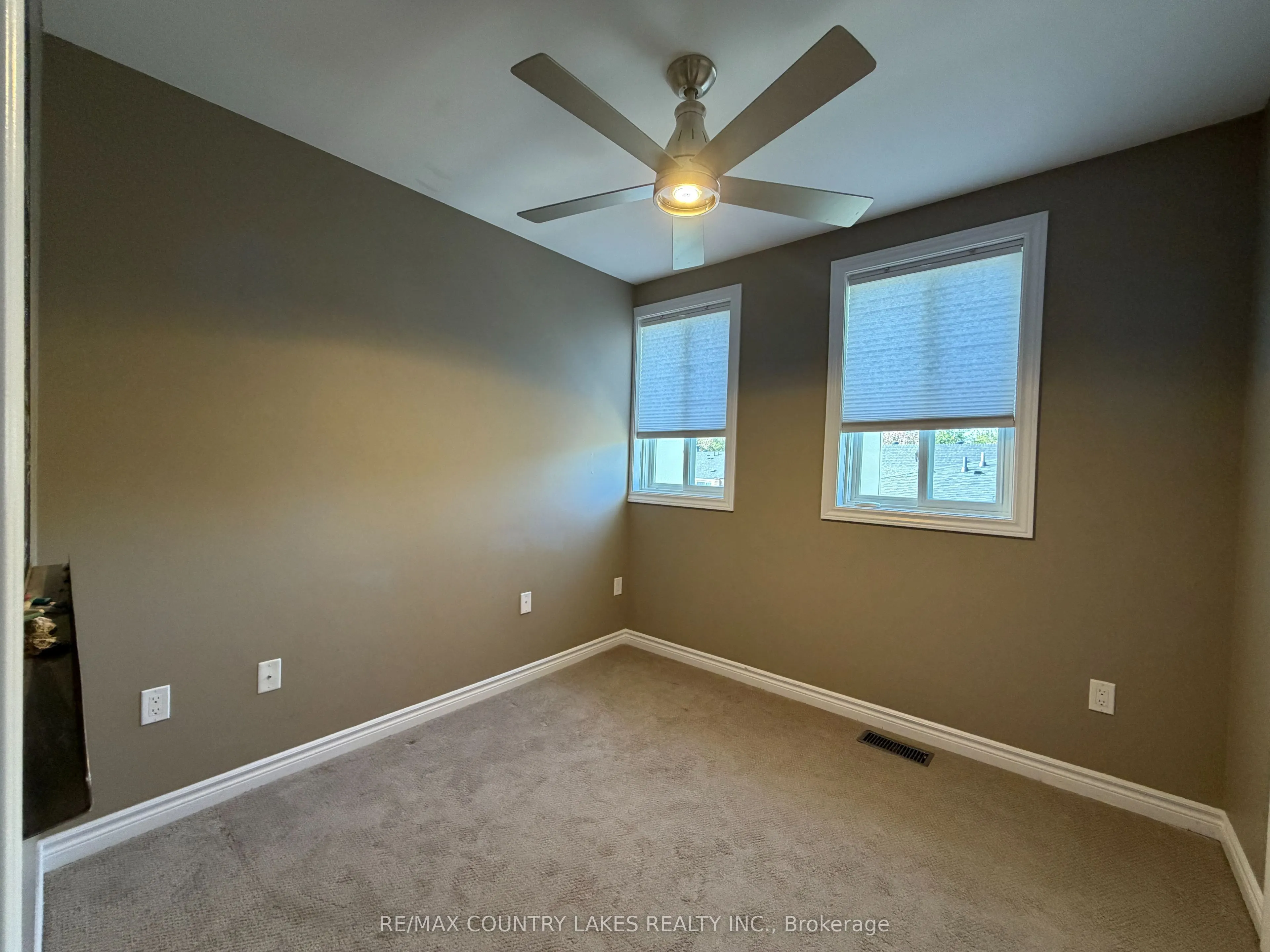 4 Paradise Boulevard #11