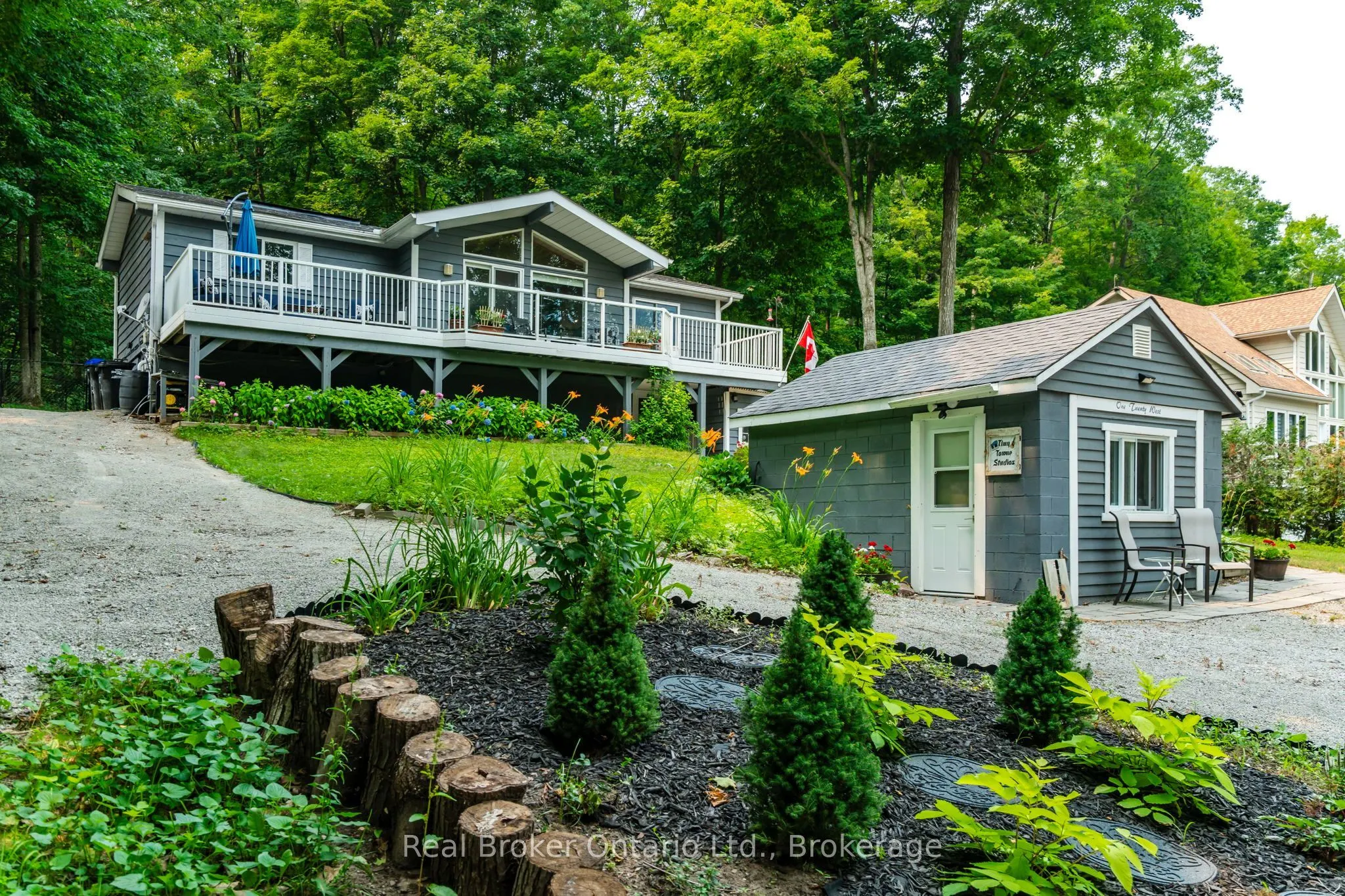 120 Farlain Lake Road W