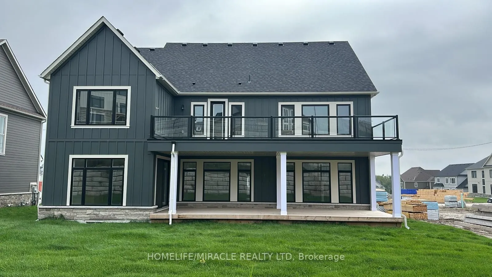 30 Pearsall Place