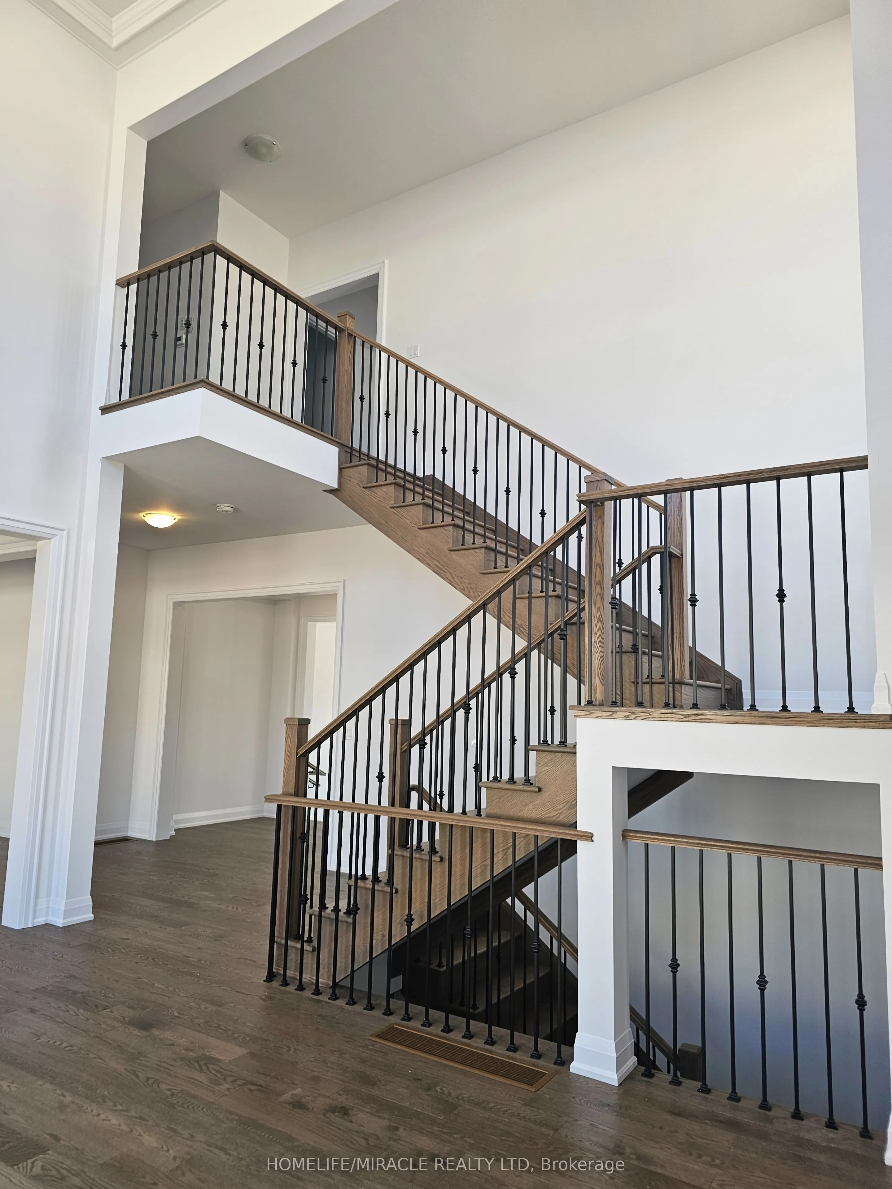 30 Pearsall Place