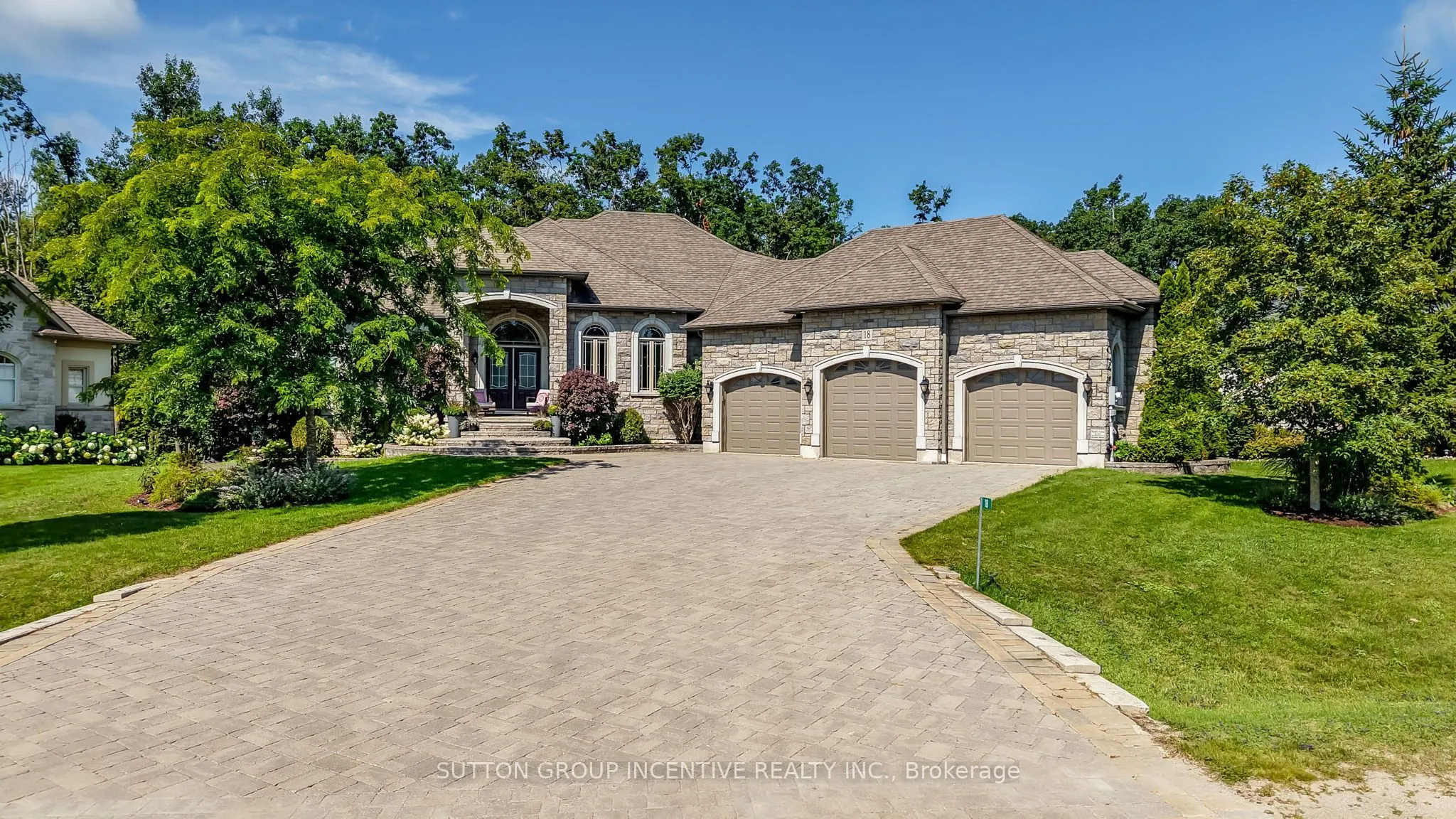 18 Lloyd Cook Drive W