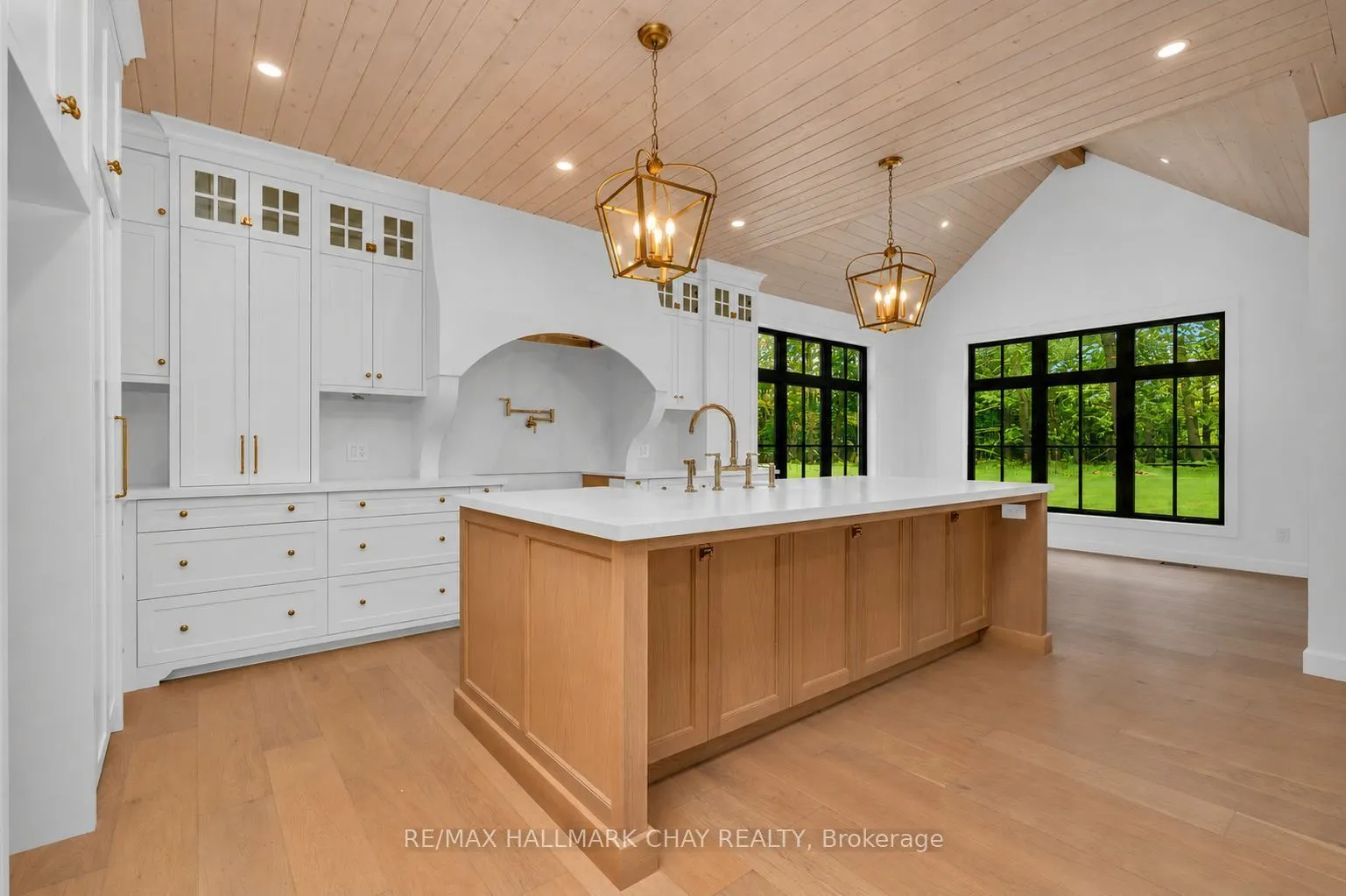 25 Heatherwood Drive