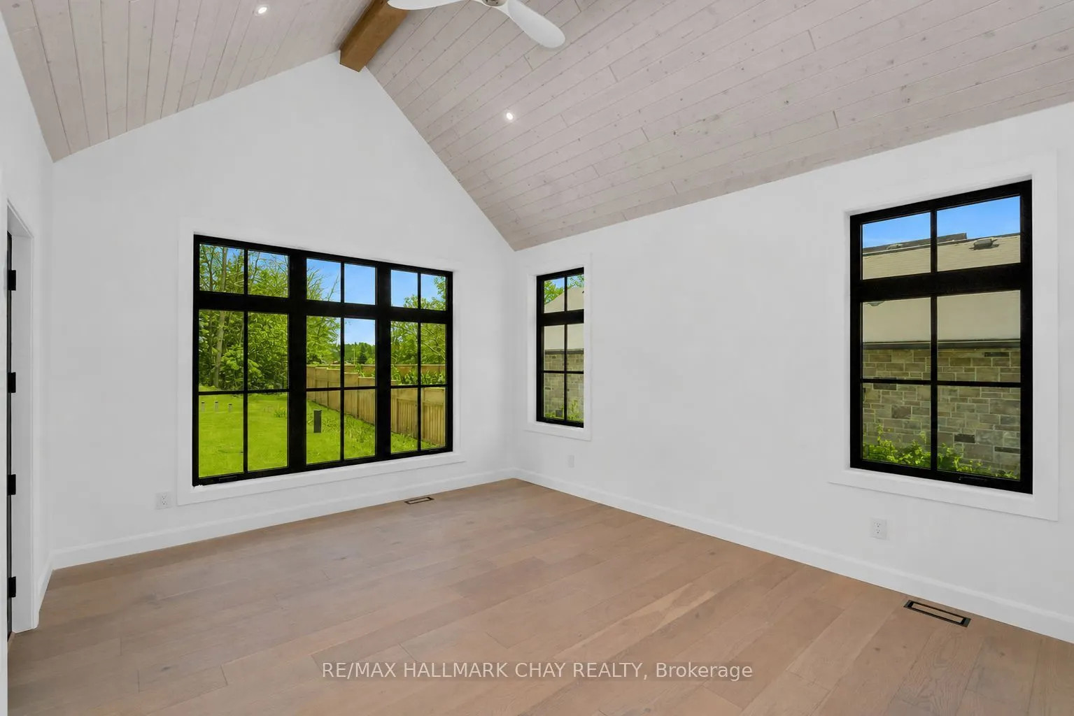 25 Heatherwood Drive