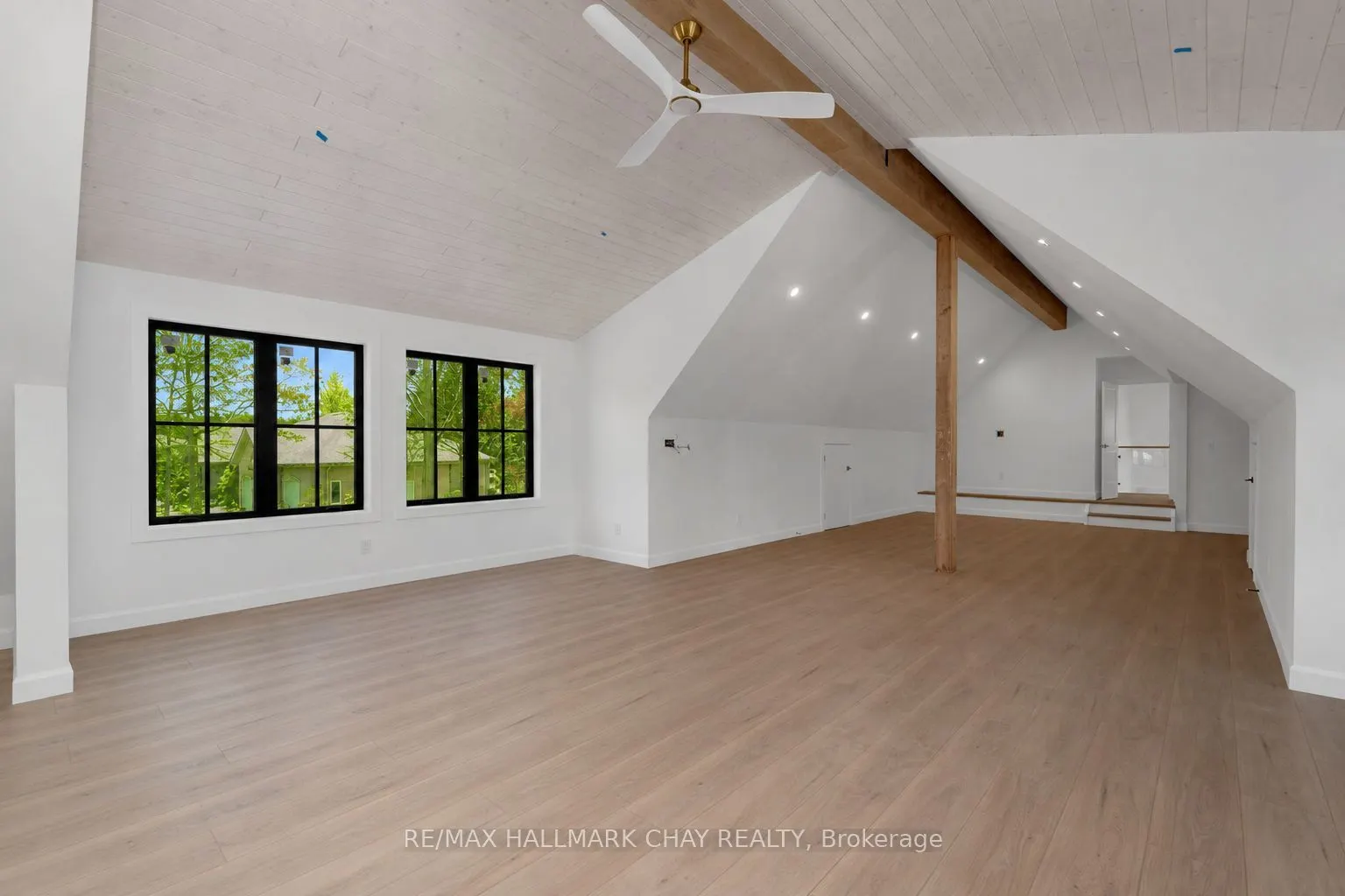 25 Heatherwood Drive