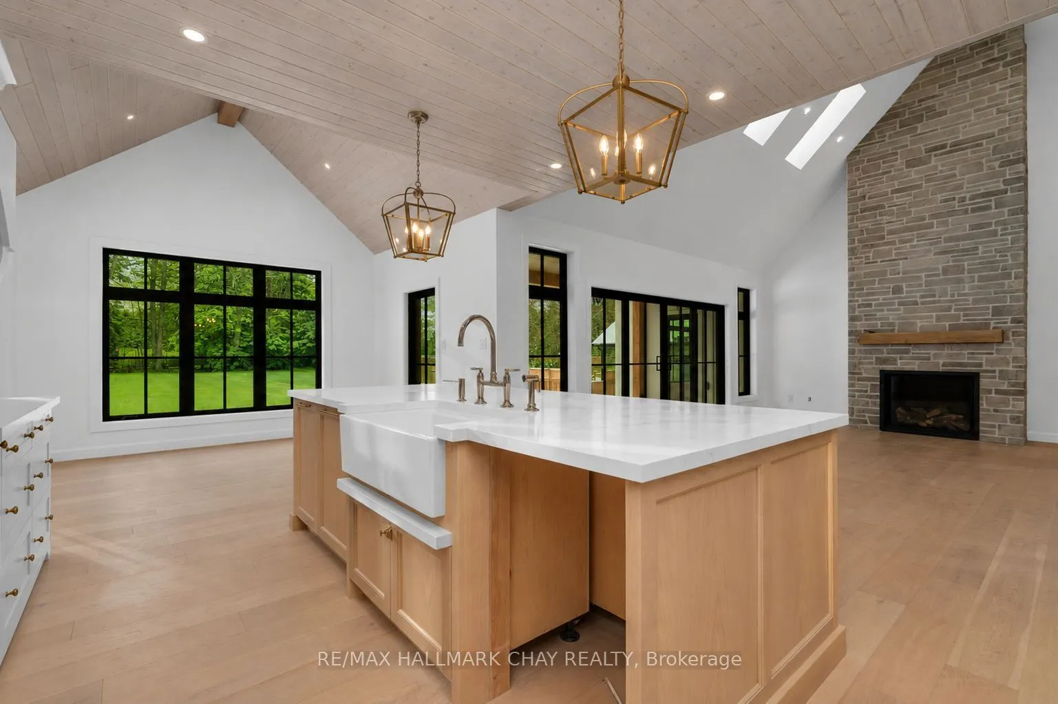 25 Heatherwood Drive