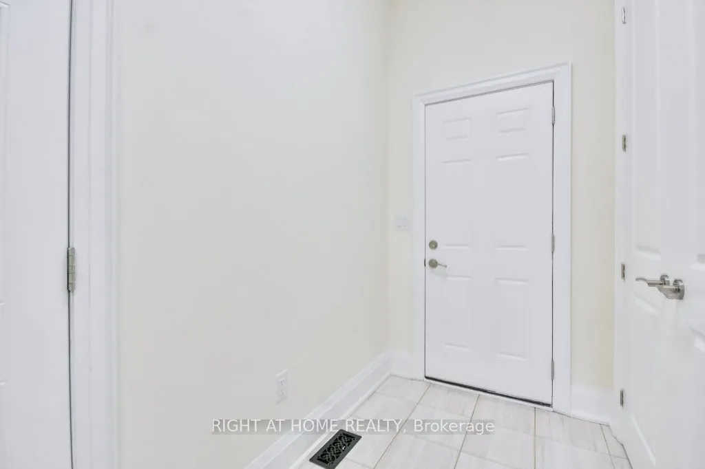 8 Forest Heights Court