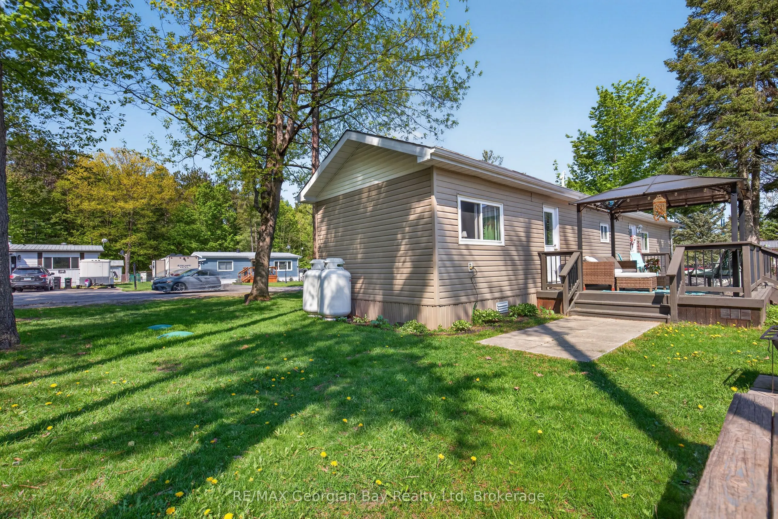 5263 Elliott Side Road #81