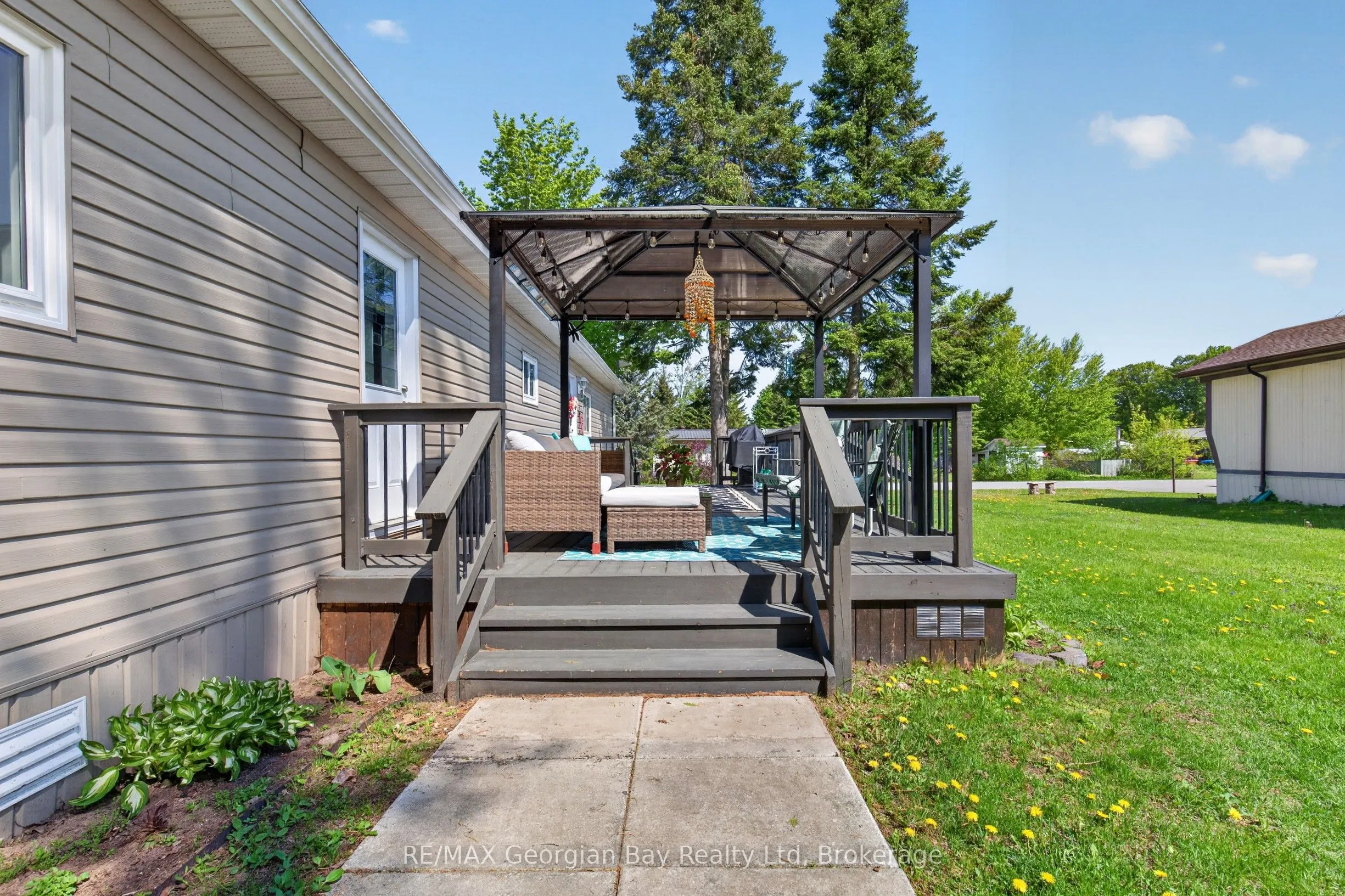 5263 Elliott Side Road #81