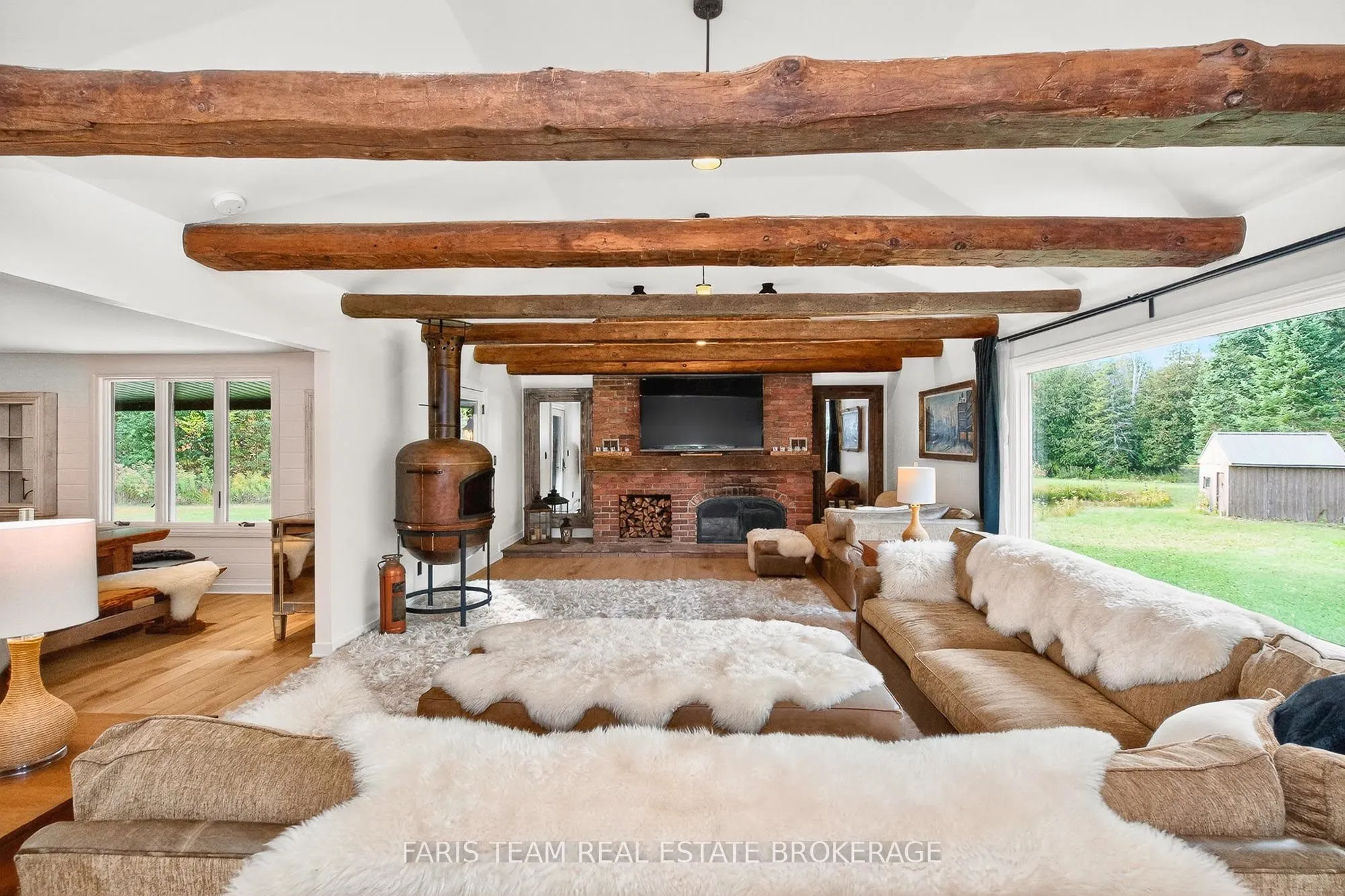 1076 Beaver Lane