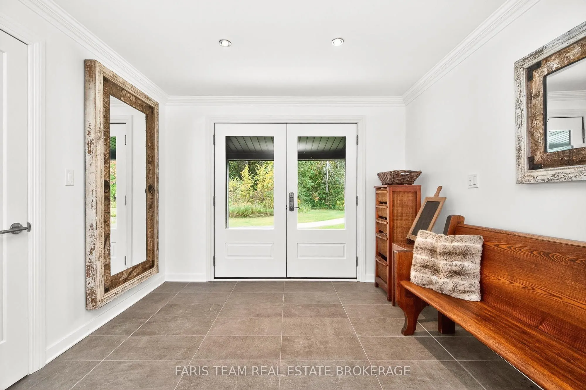 1076 Beaver Lane