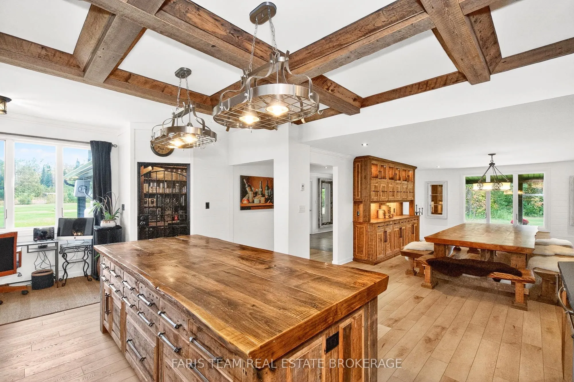 1076 Beaver Lane