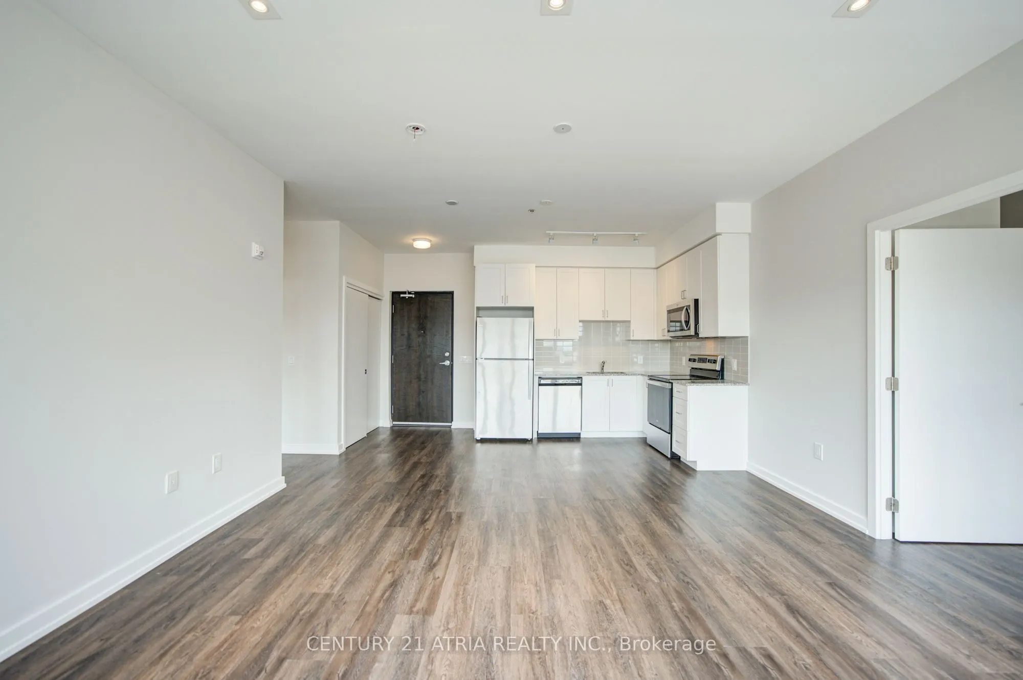 430 Essa Road NE #402