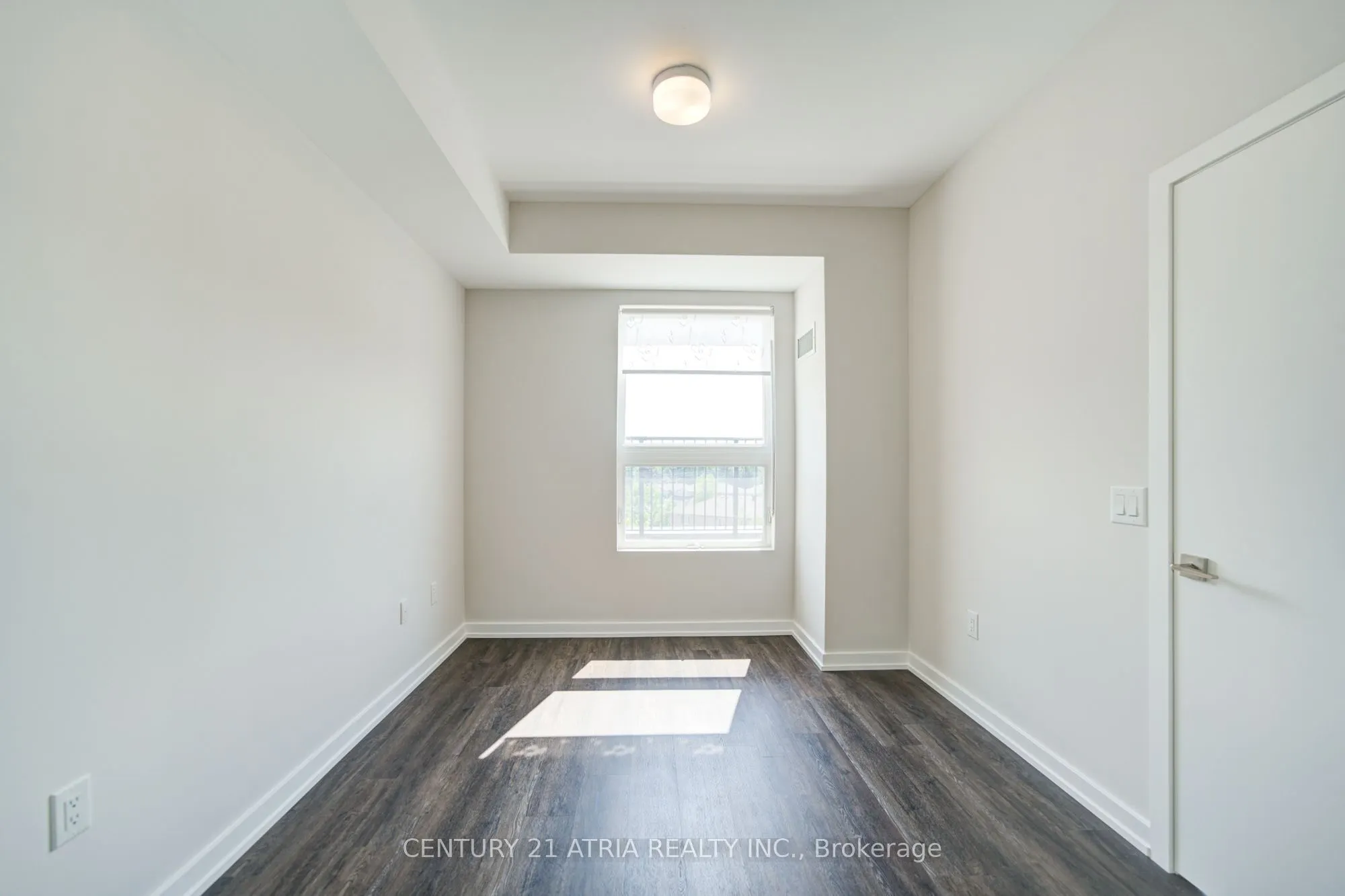 430 Essa Road NE #402