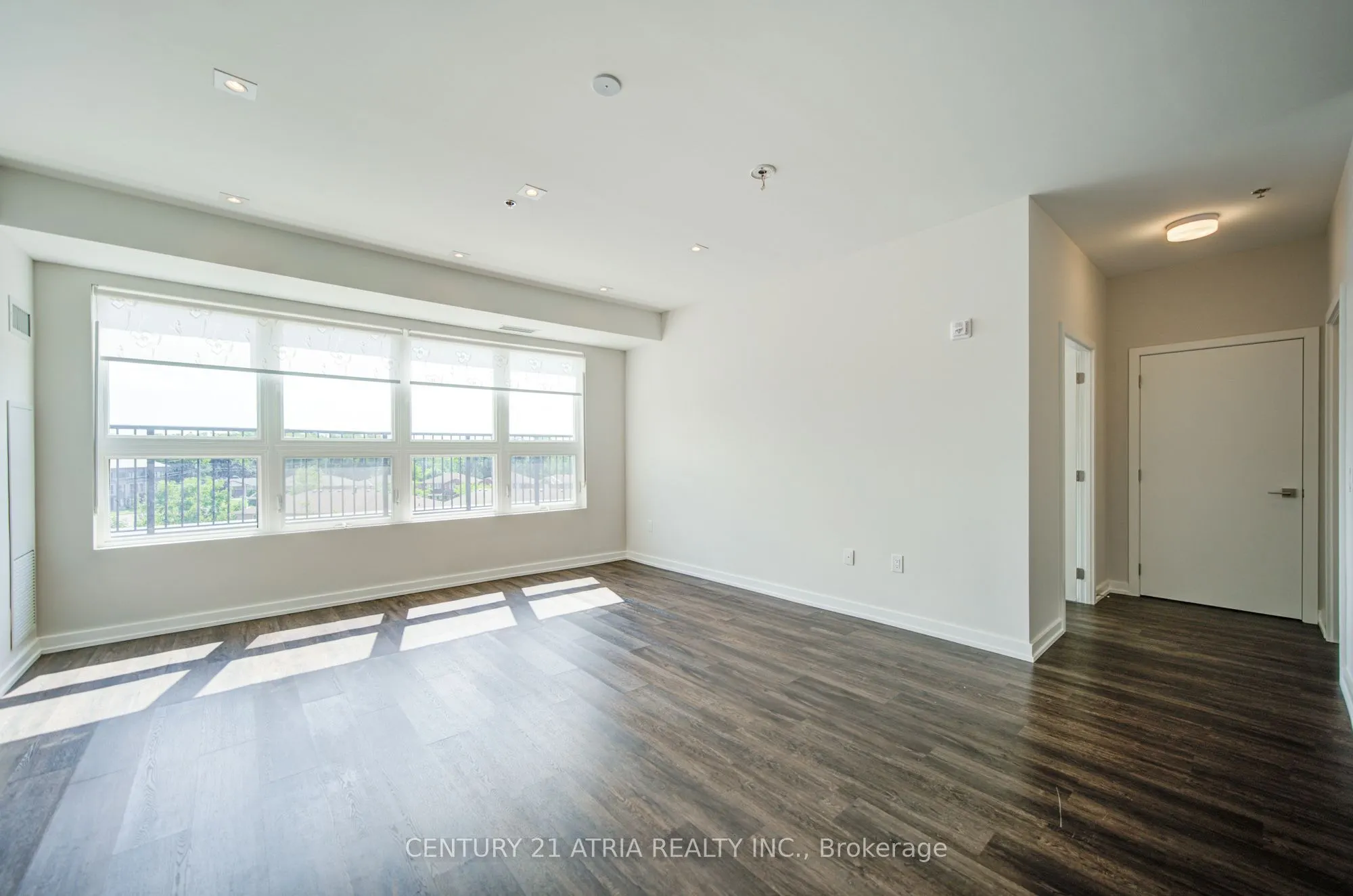 430 Essa Road NE #402