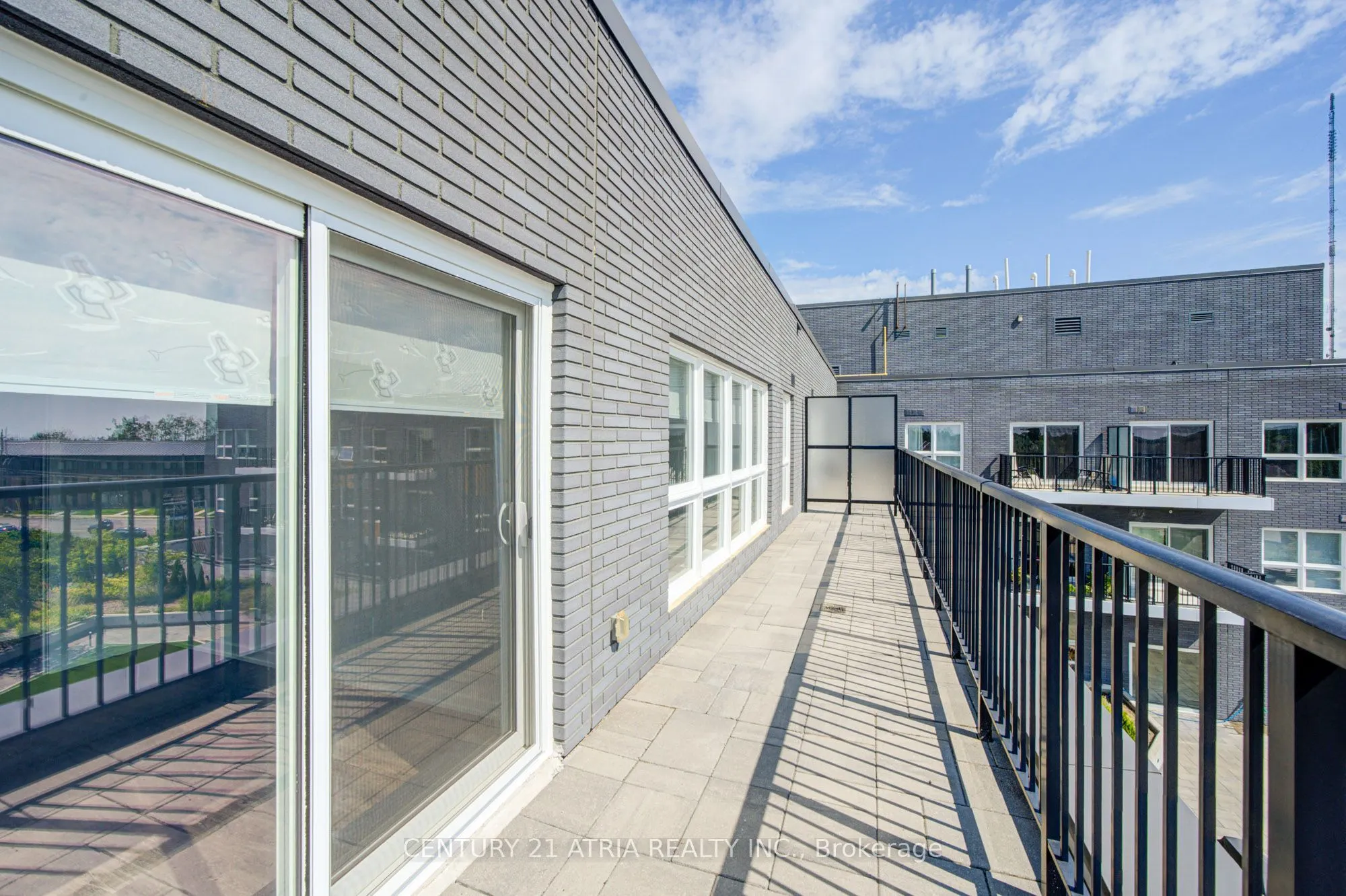 430 Essa Road NE #402