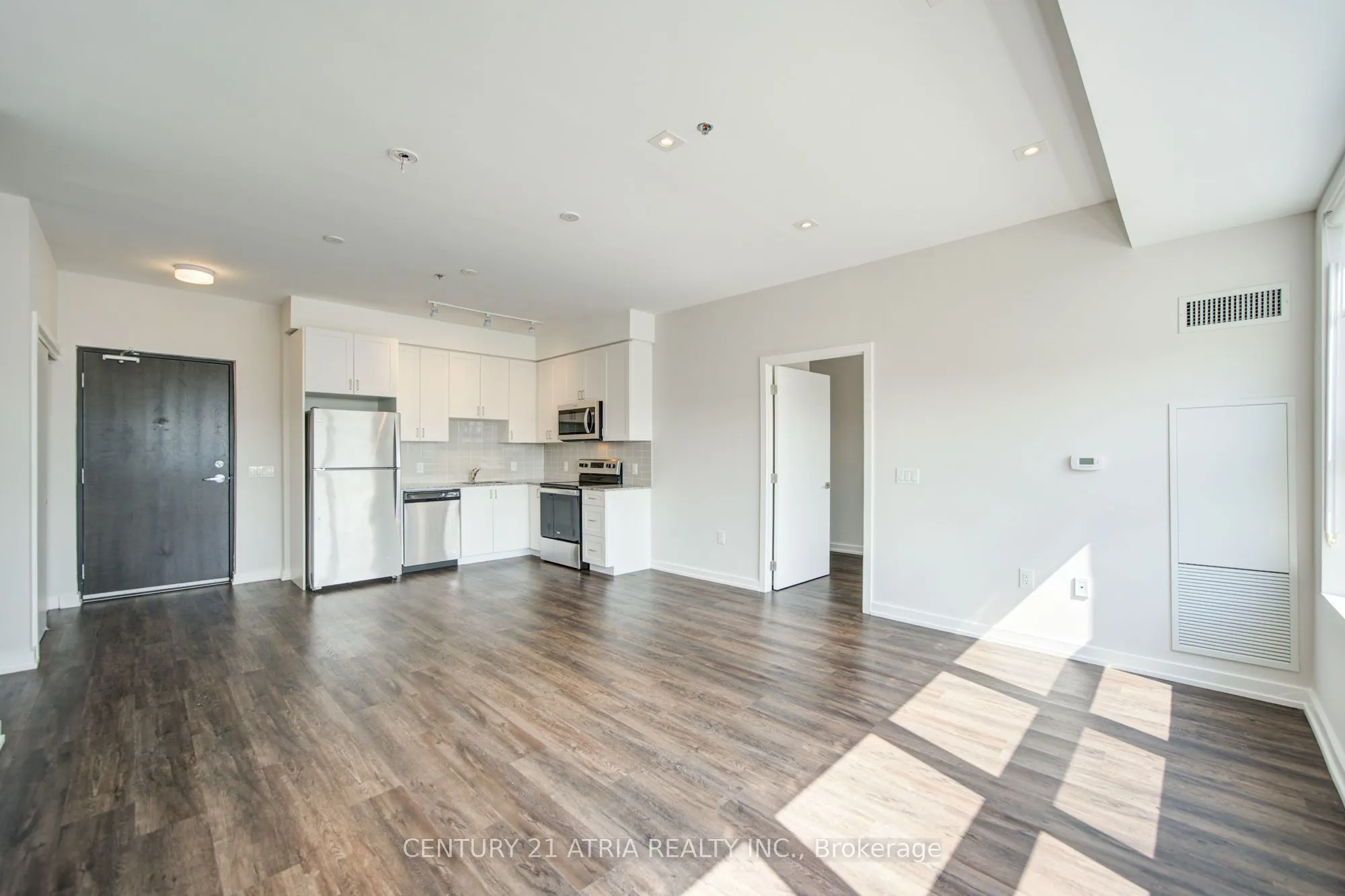 430 Essa Road NE #402