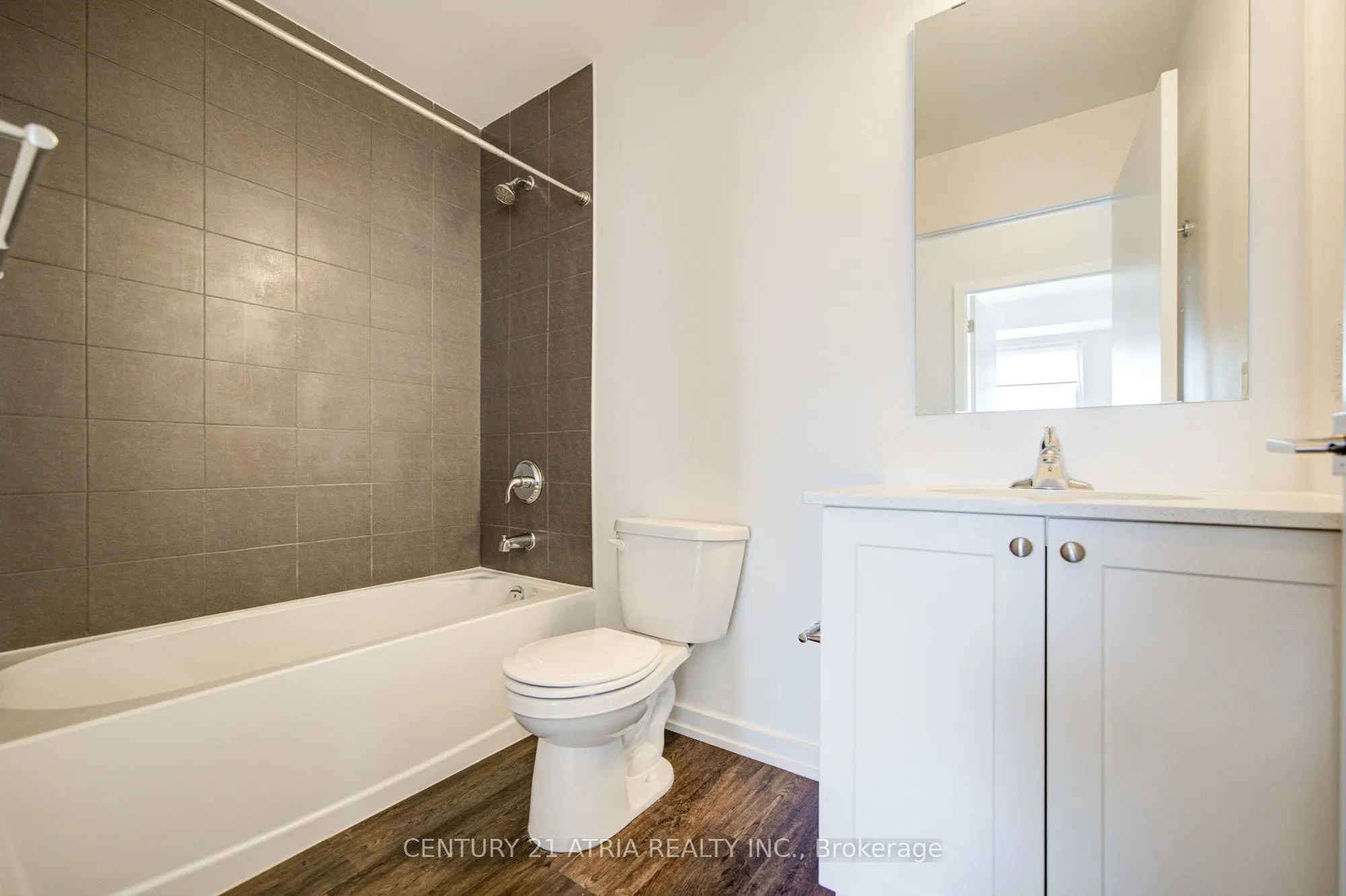 430 Essa Road NE #402