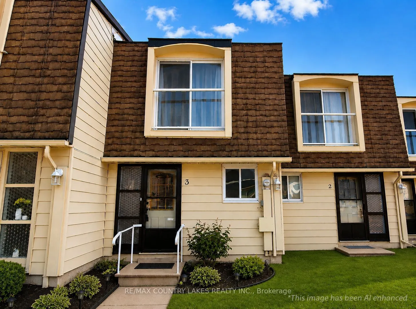 4 Paradise Boulevard #3