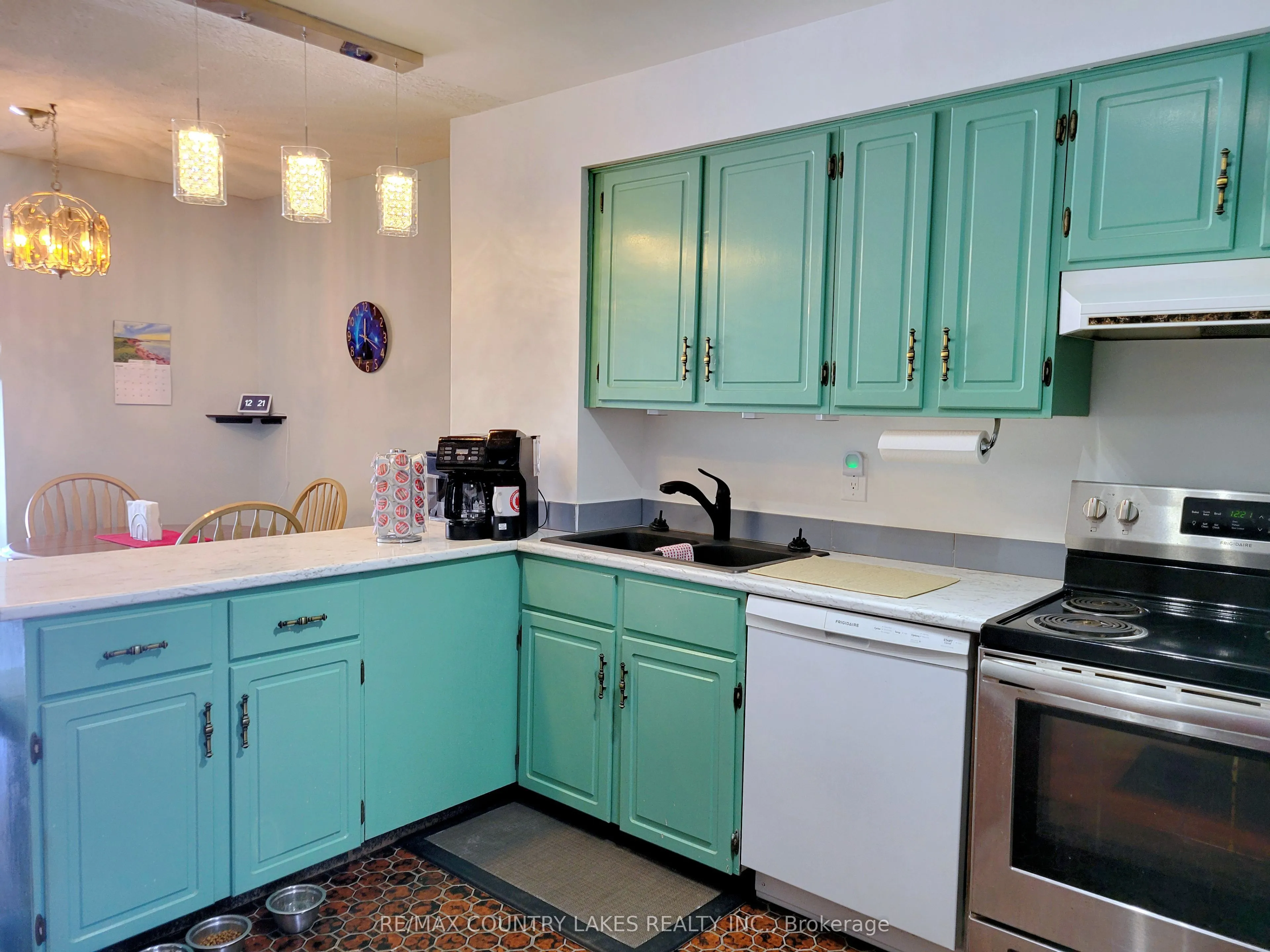 4 Paradise Boulevard #3