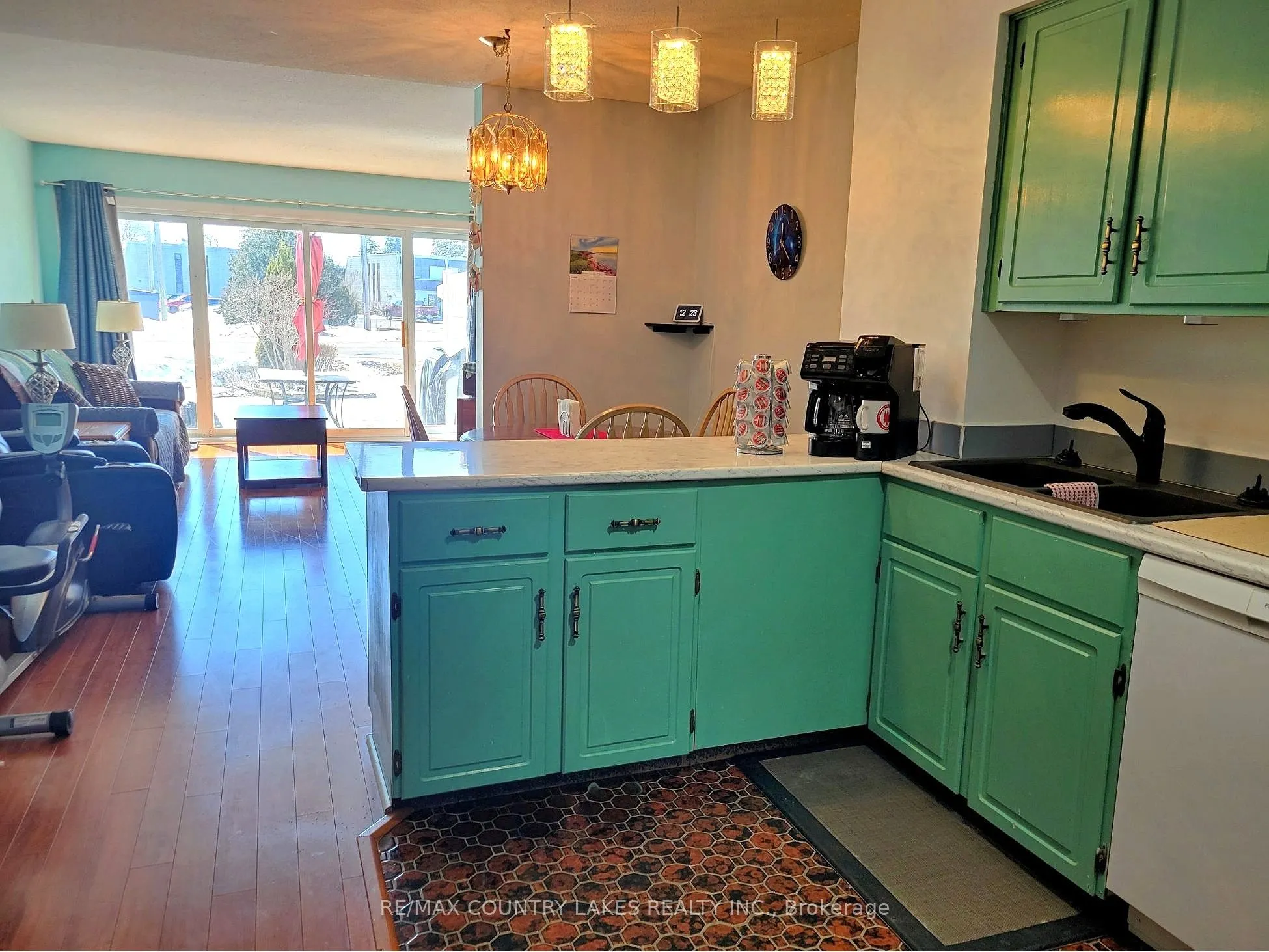 4 Paradise Boulevard #3
