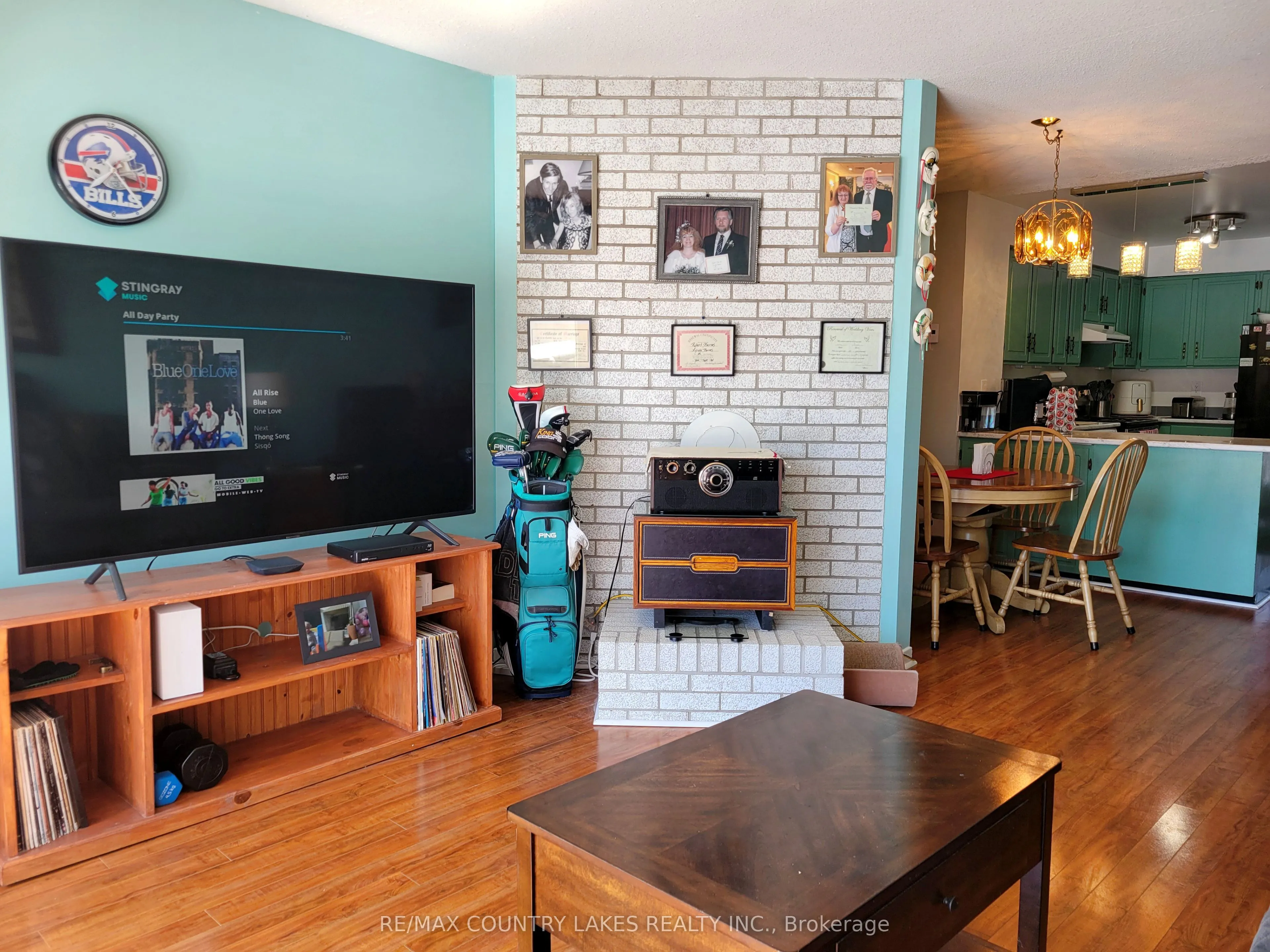 4 Paradise Boulevard #3