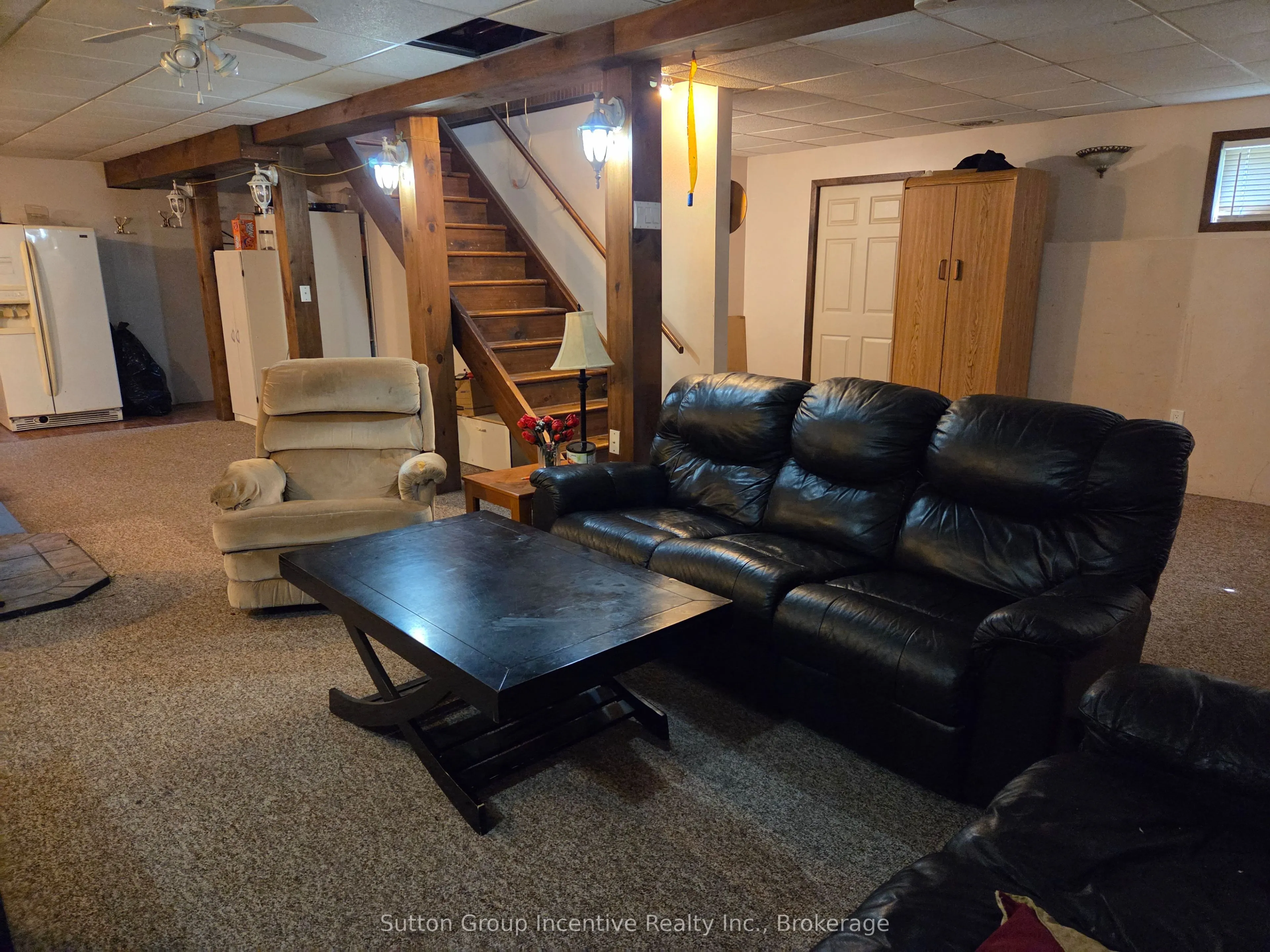 3985 Joyland Drive