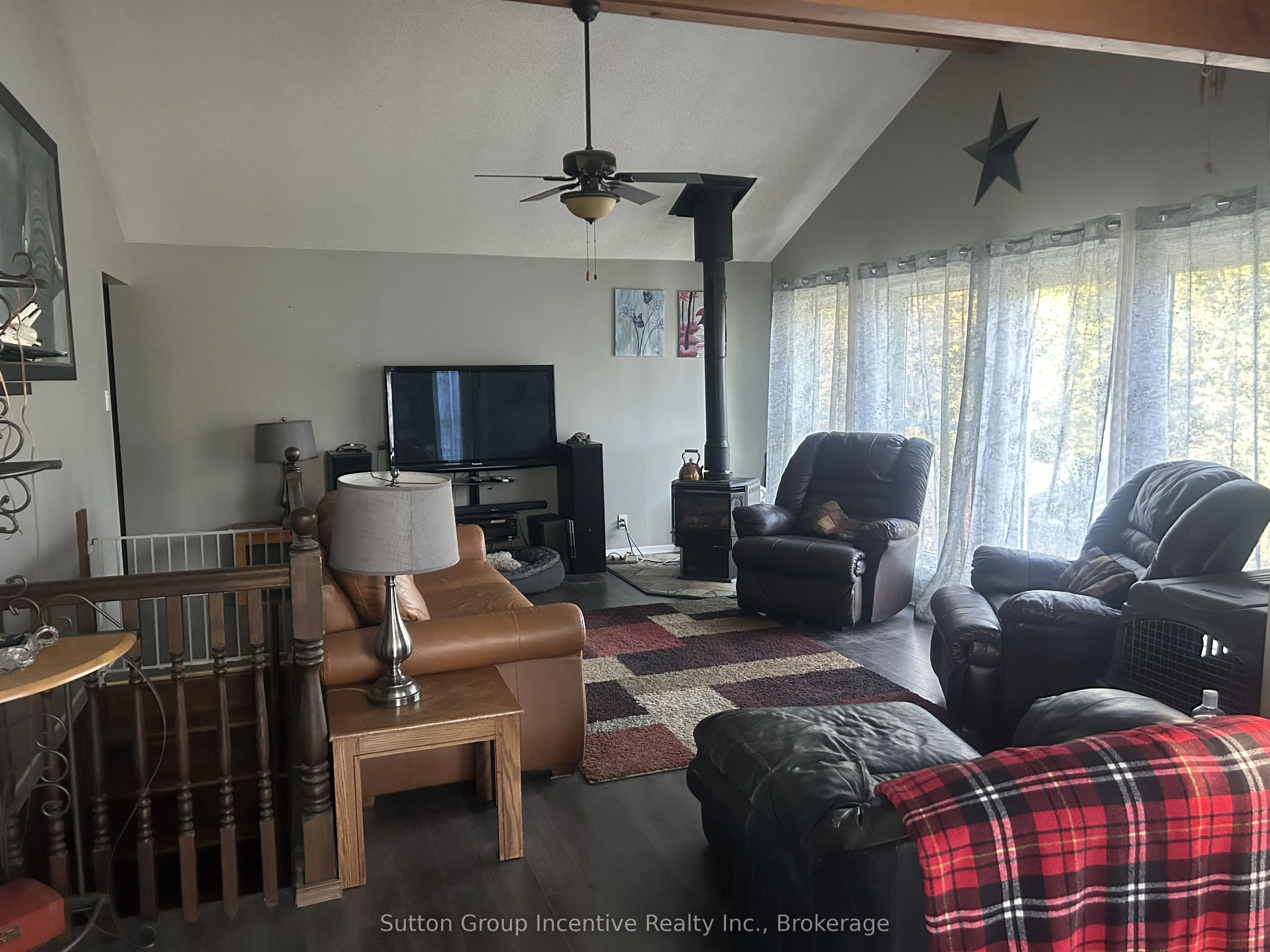 3985 Joyland Drive