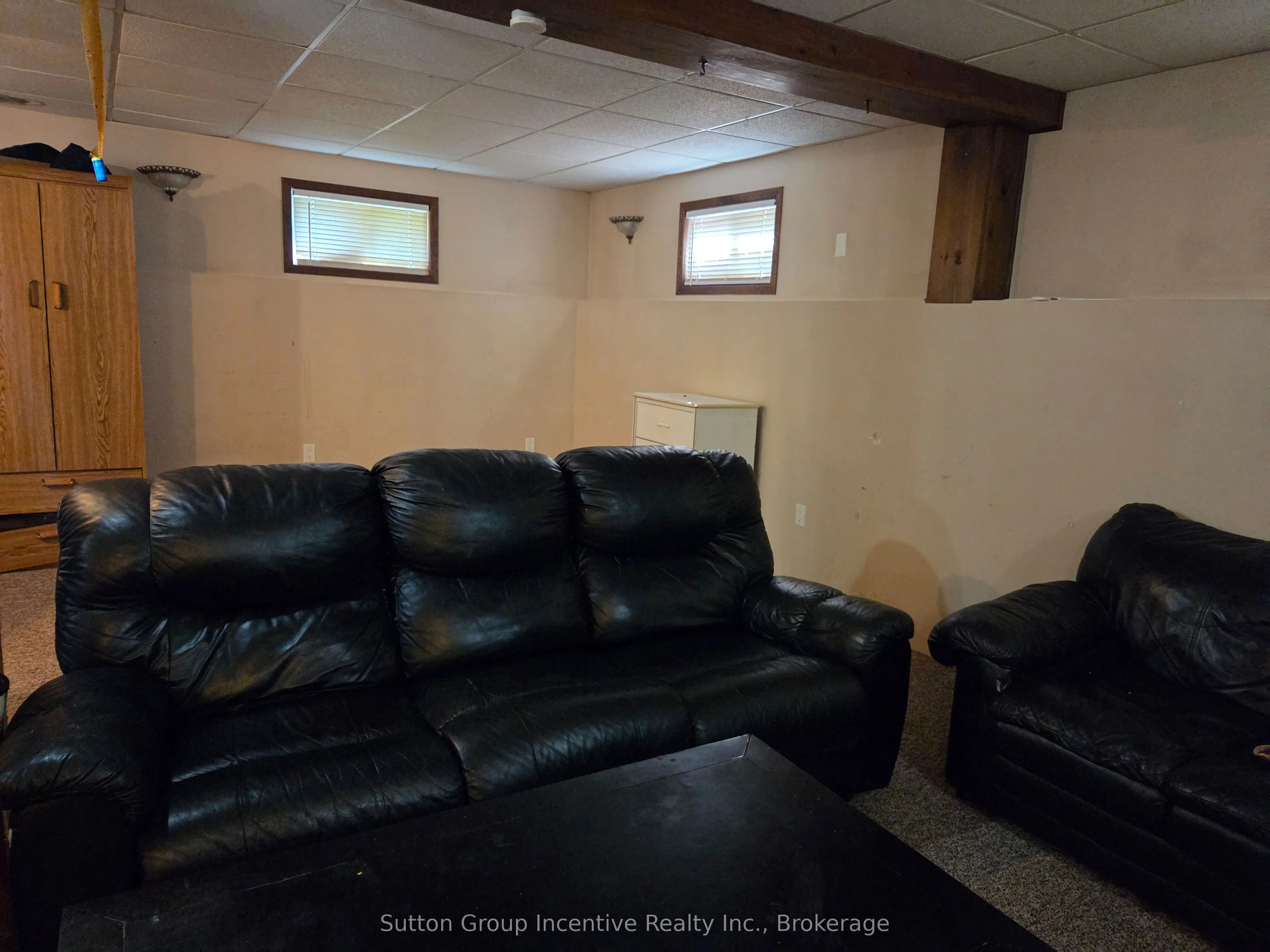 3985 Joyland Drive