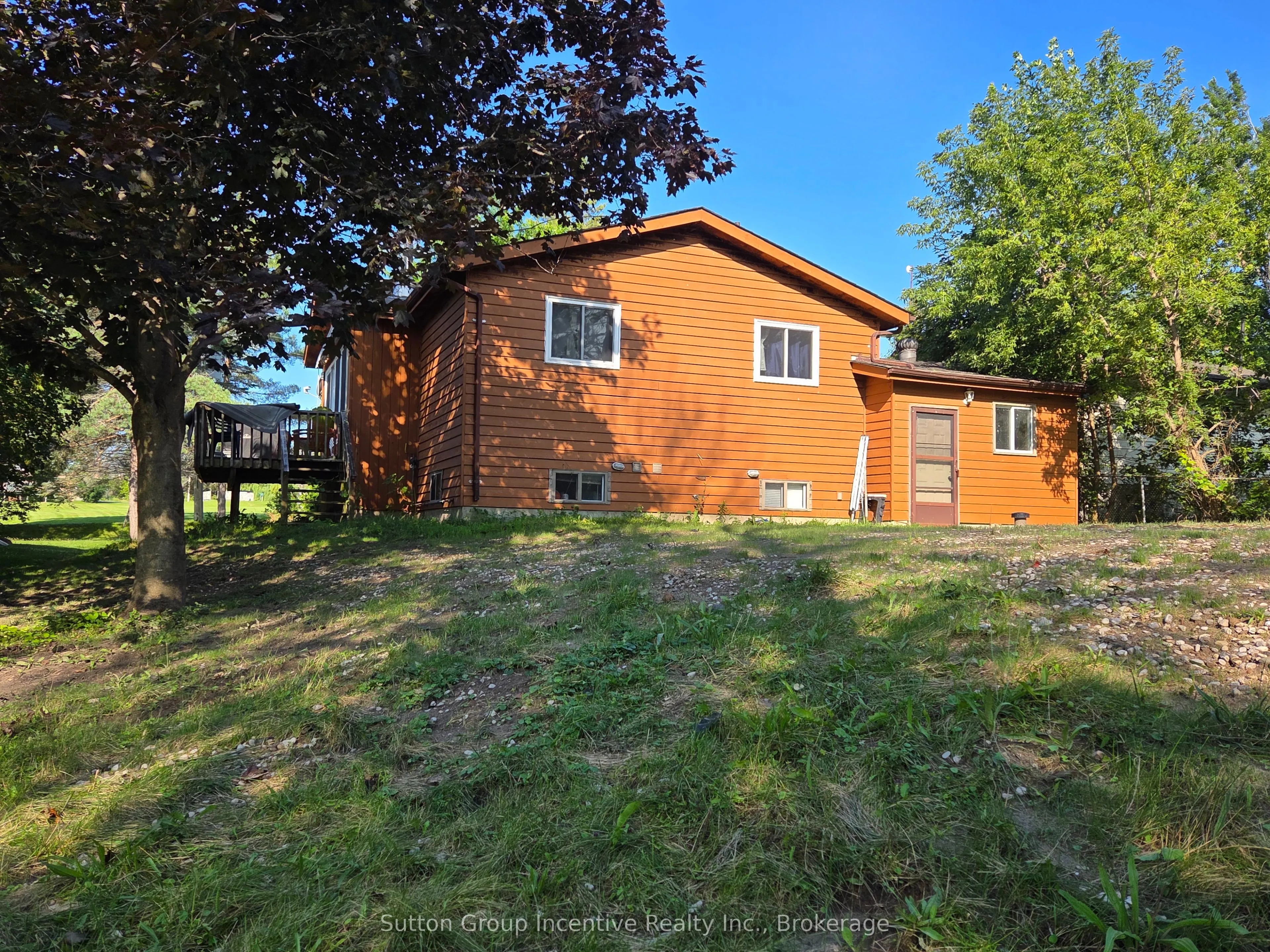 3985 Joyland Drive